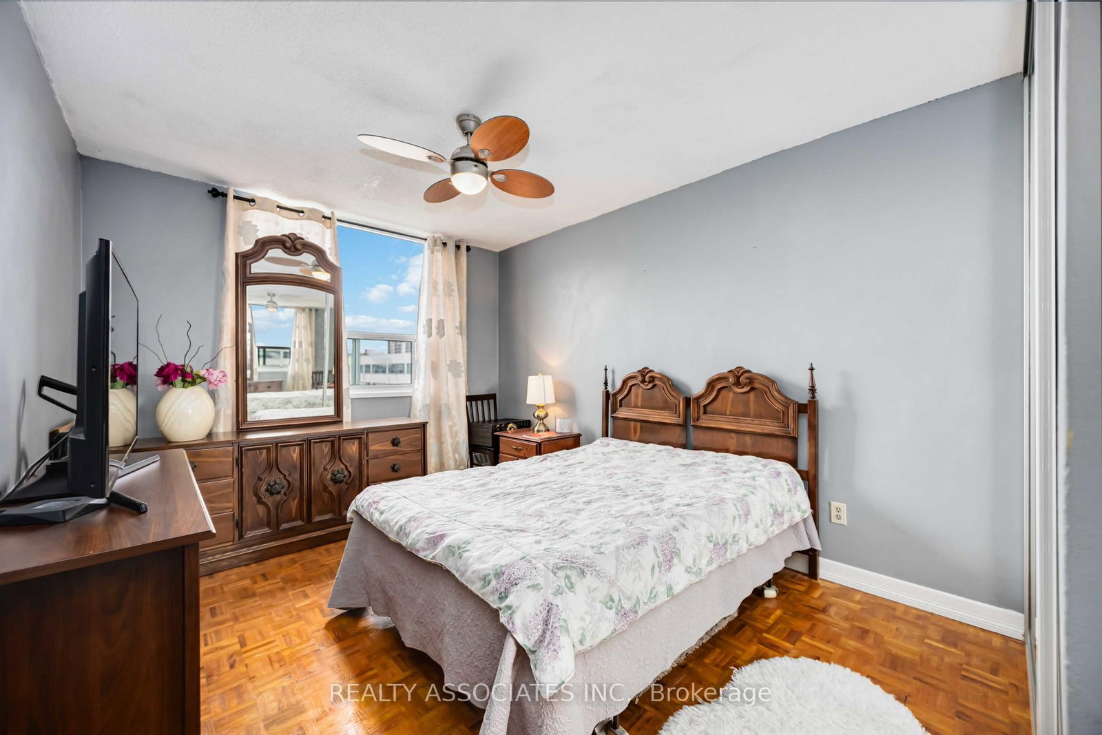 180 Markham Road • #811 • Toronto, ON photo 9