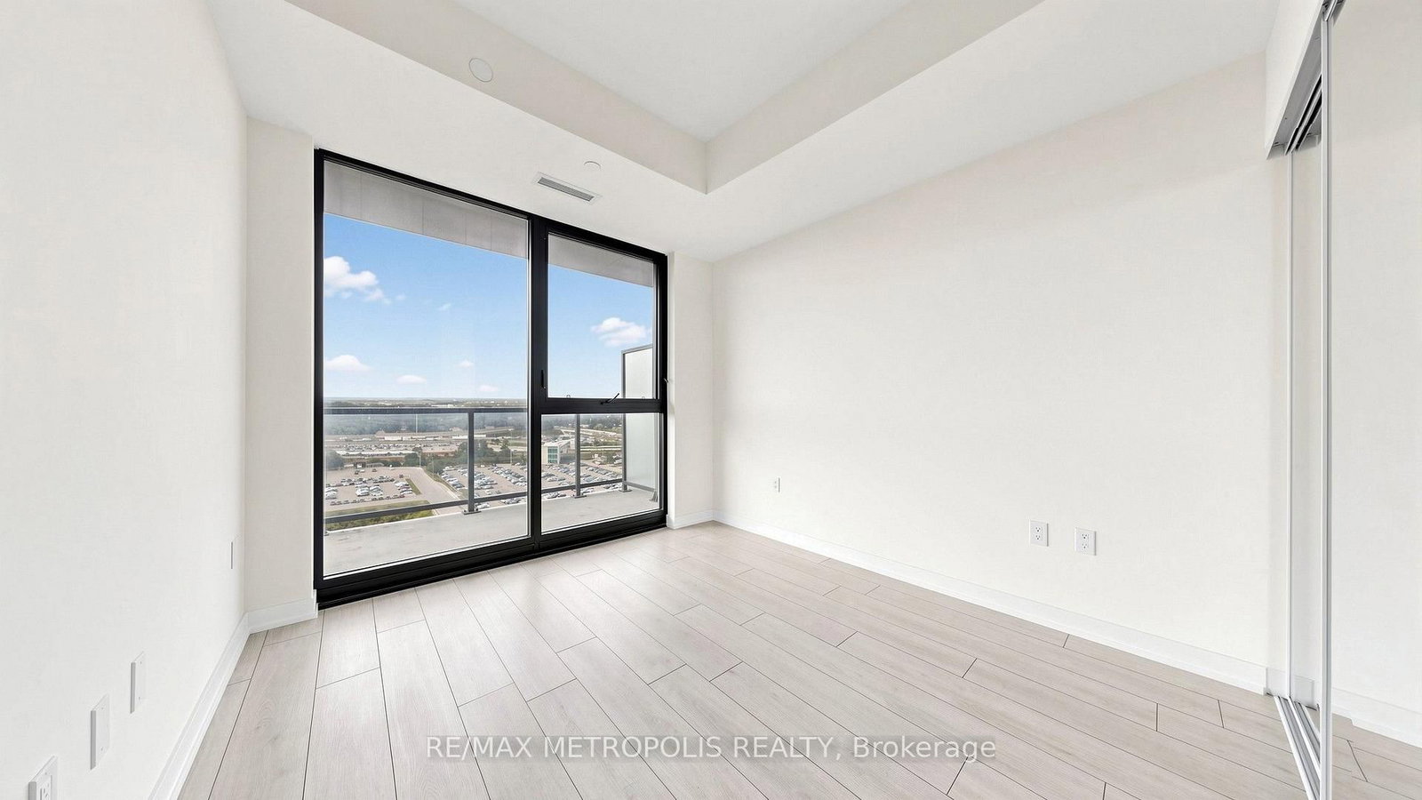 #1707-1606 Charles St, Whitby, view 25