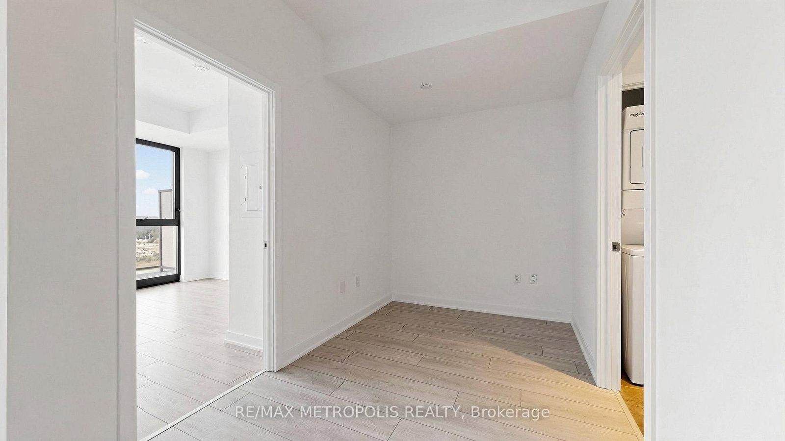 #1707-1606 Charles St, Whitby, view 29