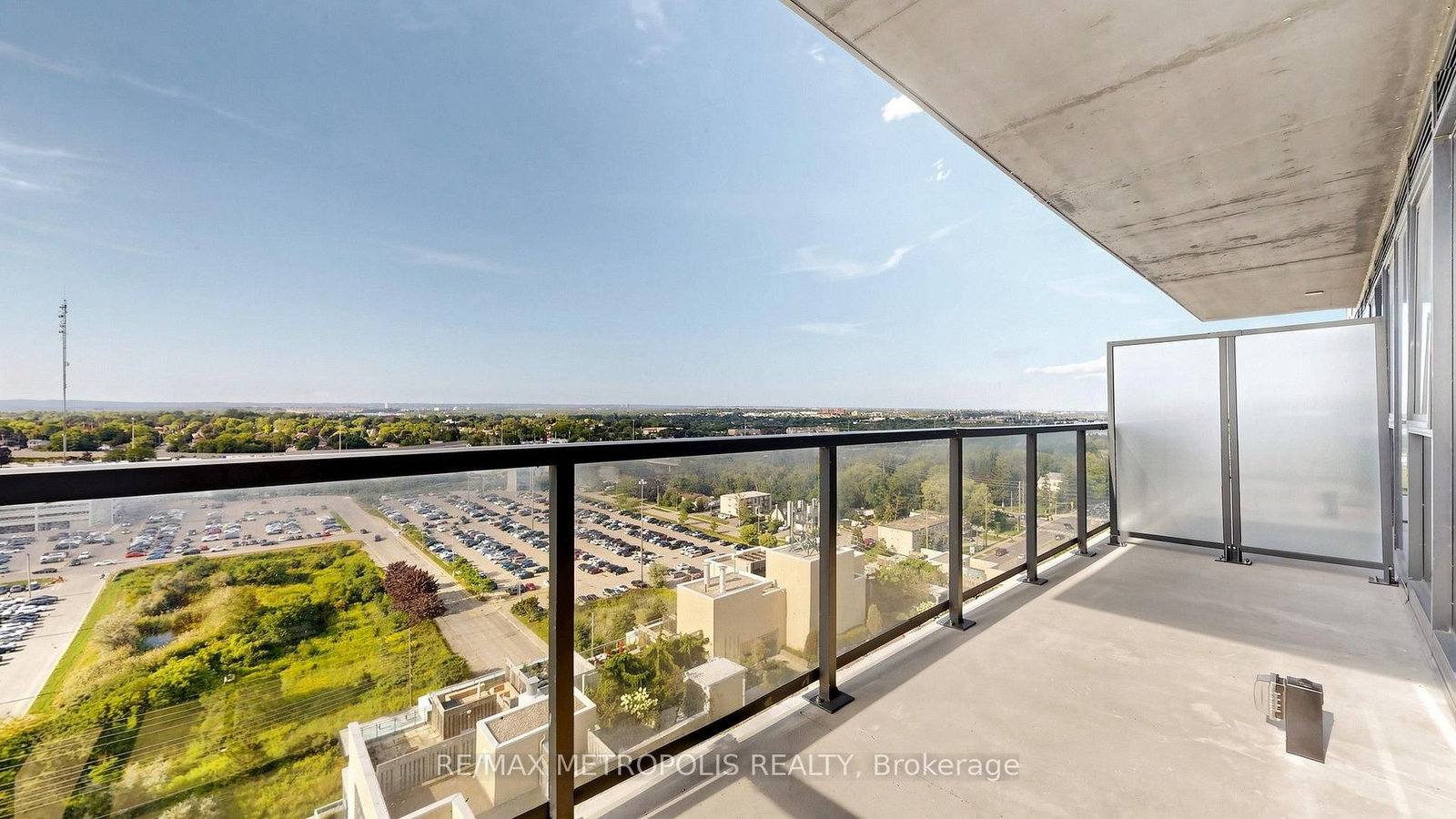 #1707-1606 Charles St, Whitby, view 35