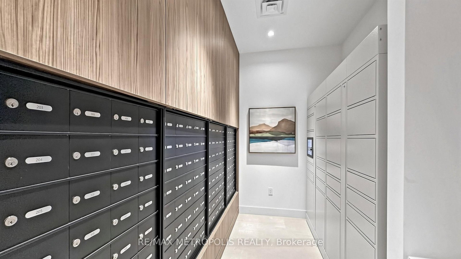 #1707-1606 Charles St, Whitby, view 49