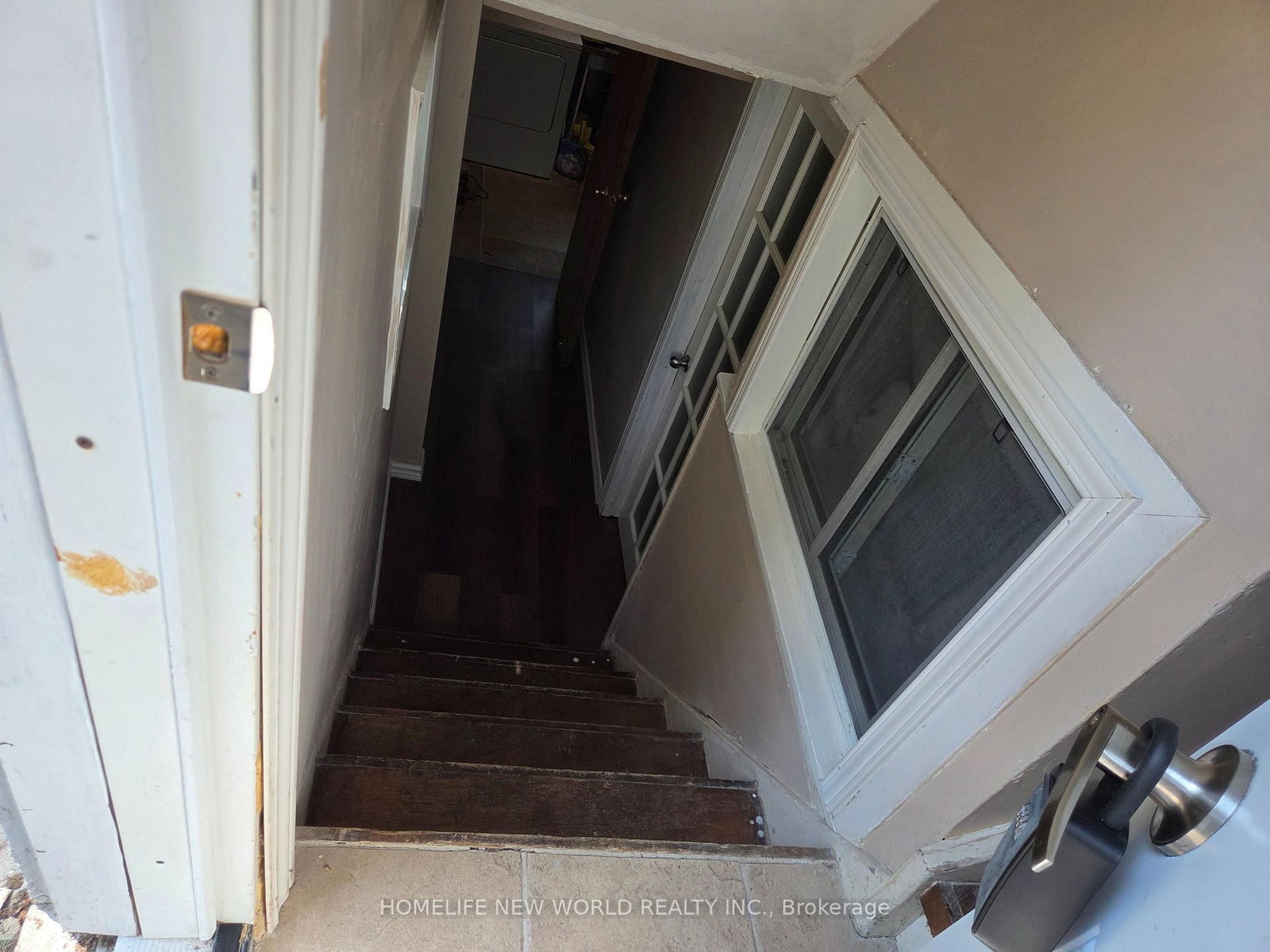 Bsmt - 19 Benfrisco Crescent S, Toronto 4