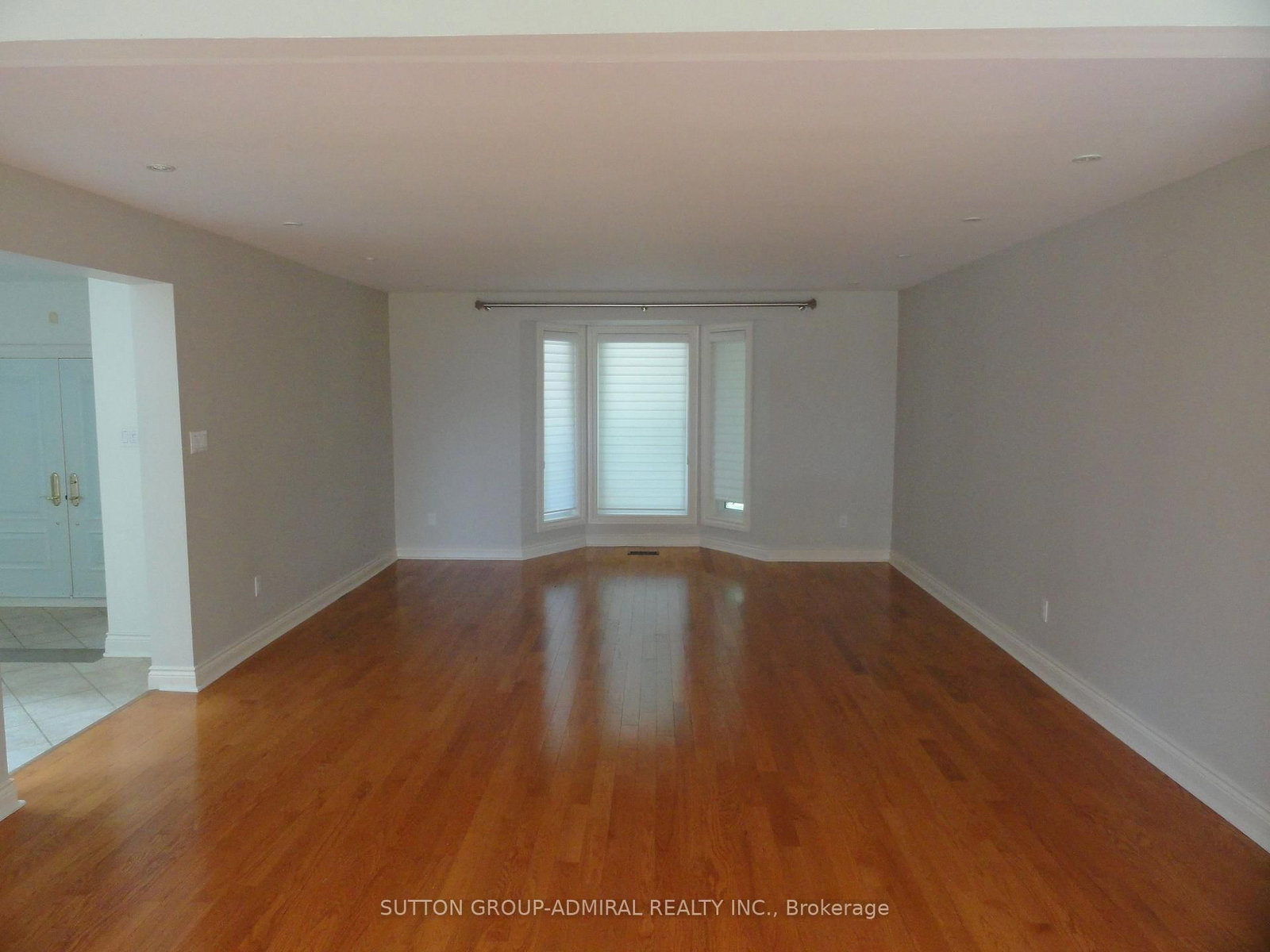48 Meadowcliffe Drive • Toronto, ON photo 11