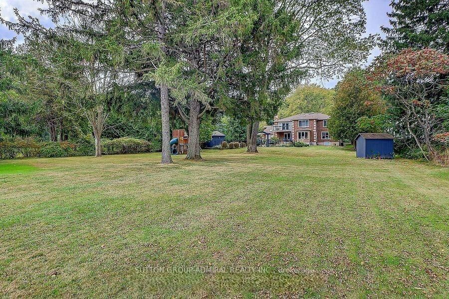 48 Meadowcliffe Drive • Toronto, ON photo 5
