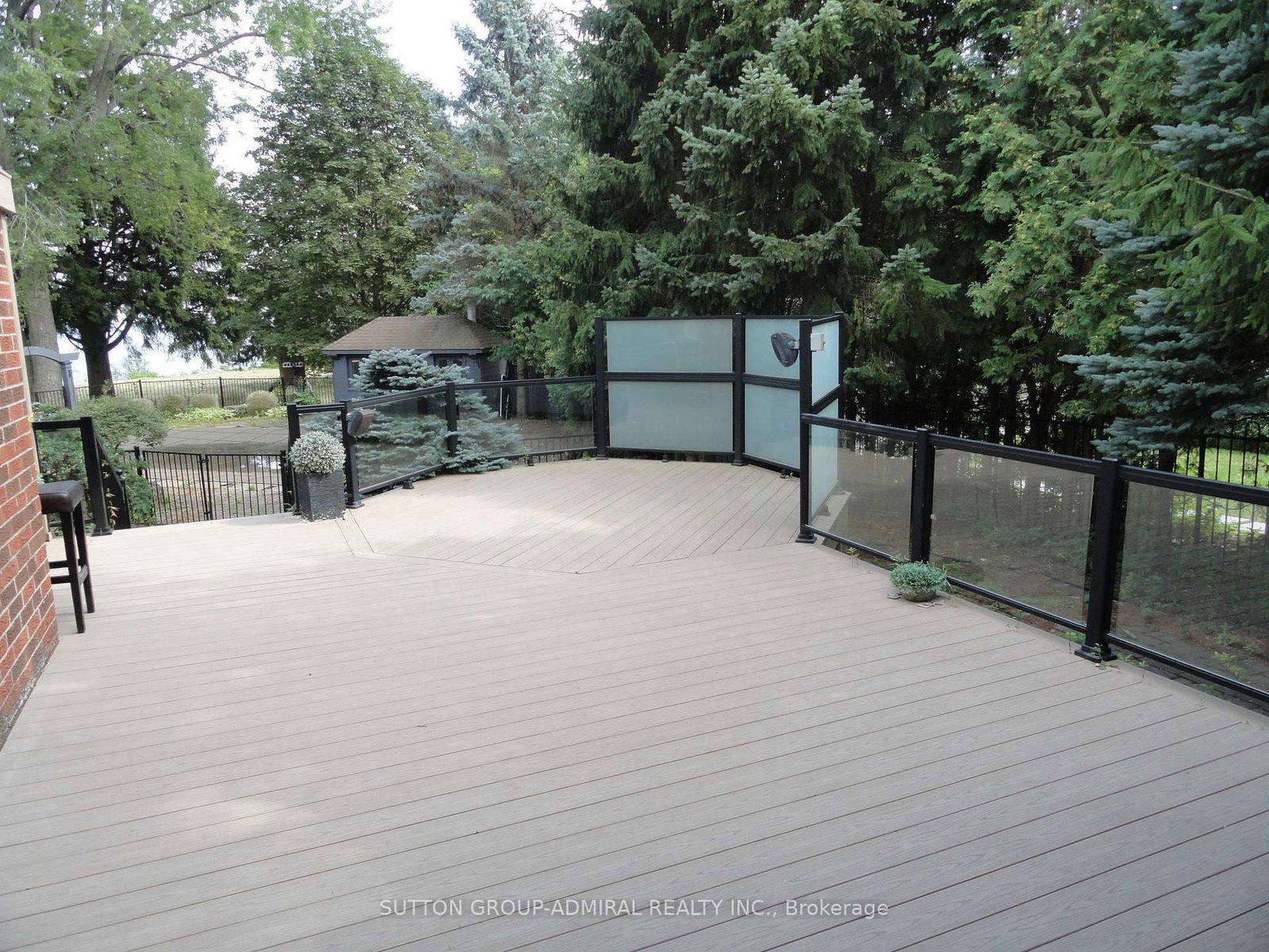48 Meadowcliffe Drive • Toronto, ON photo 7