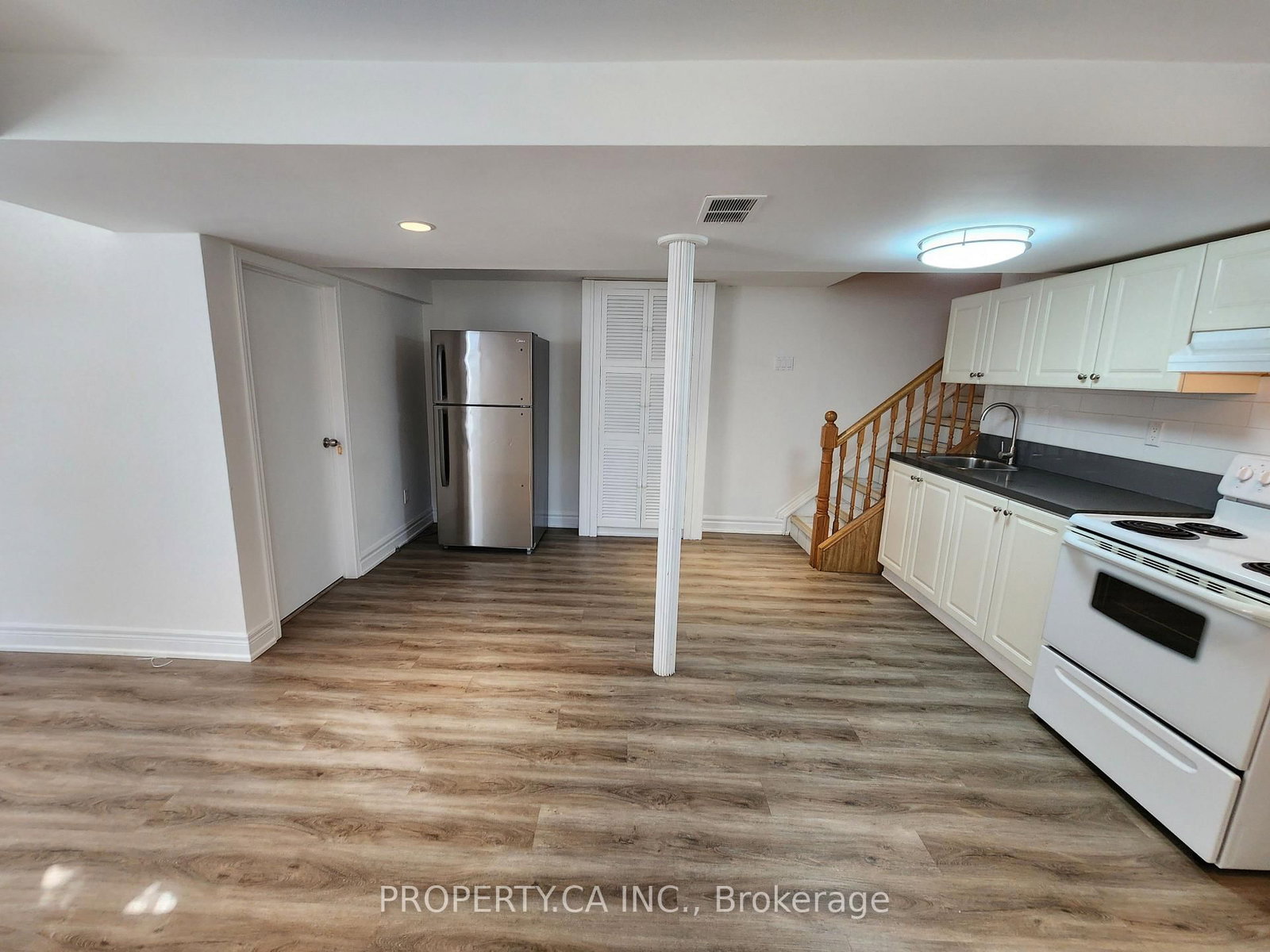 BSMT - 159 Sandyhook Square, Toronto 4