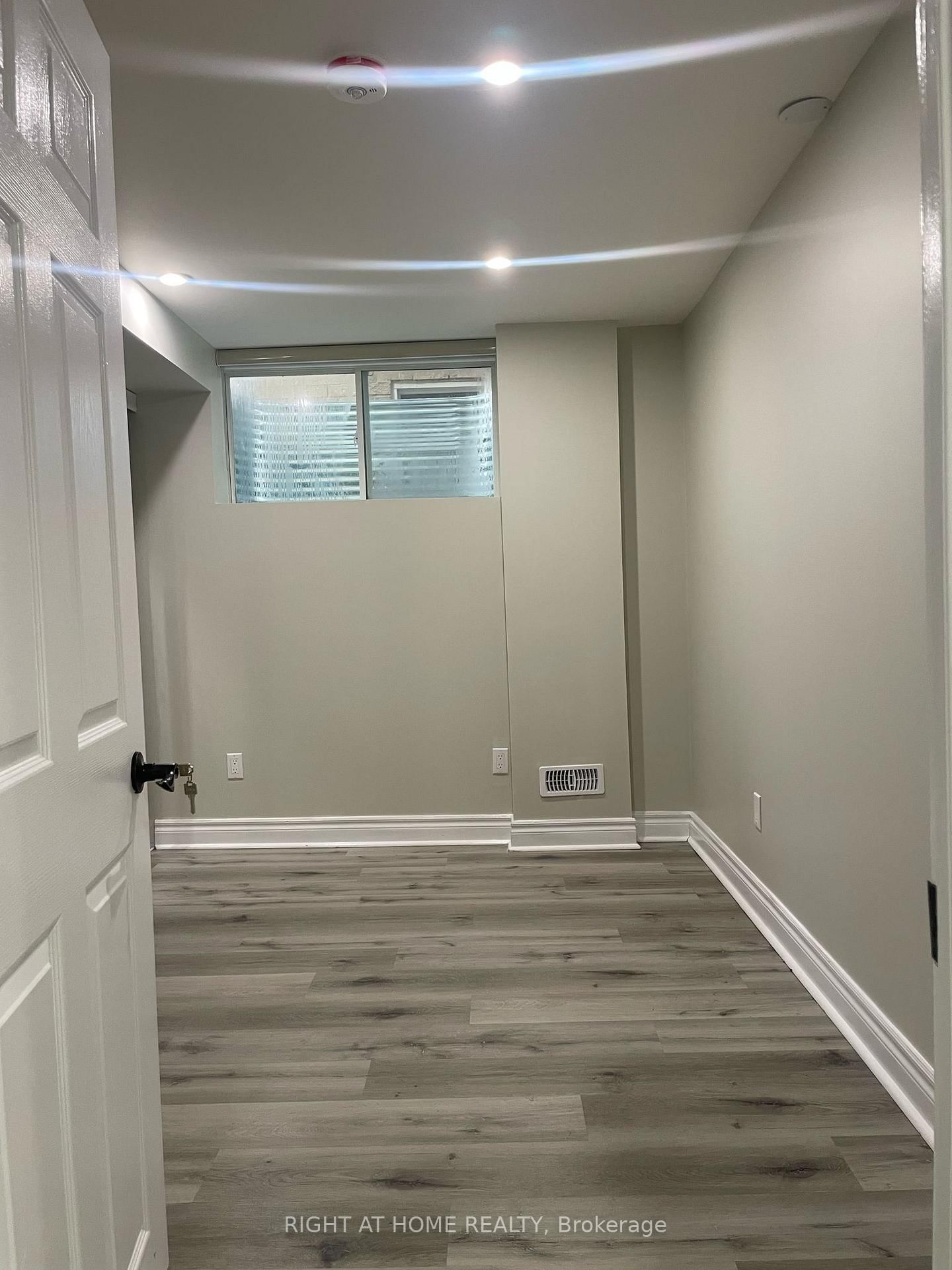 292 Windfield Farm Dr, Oshawa, view 5
