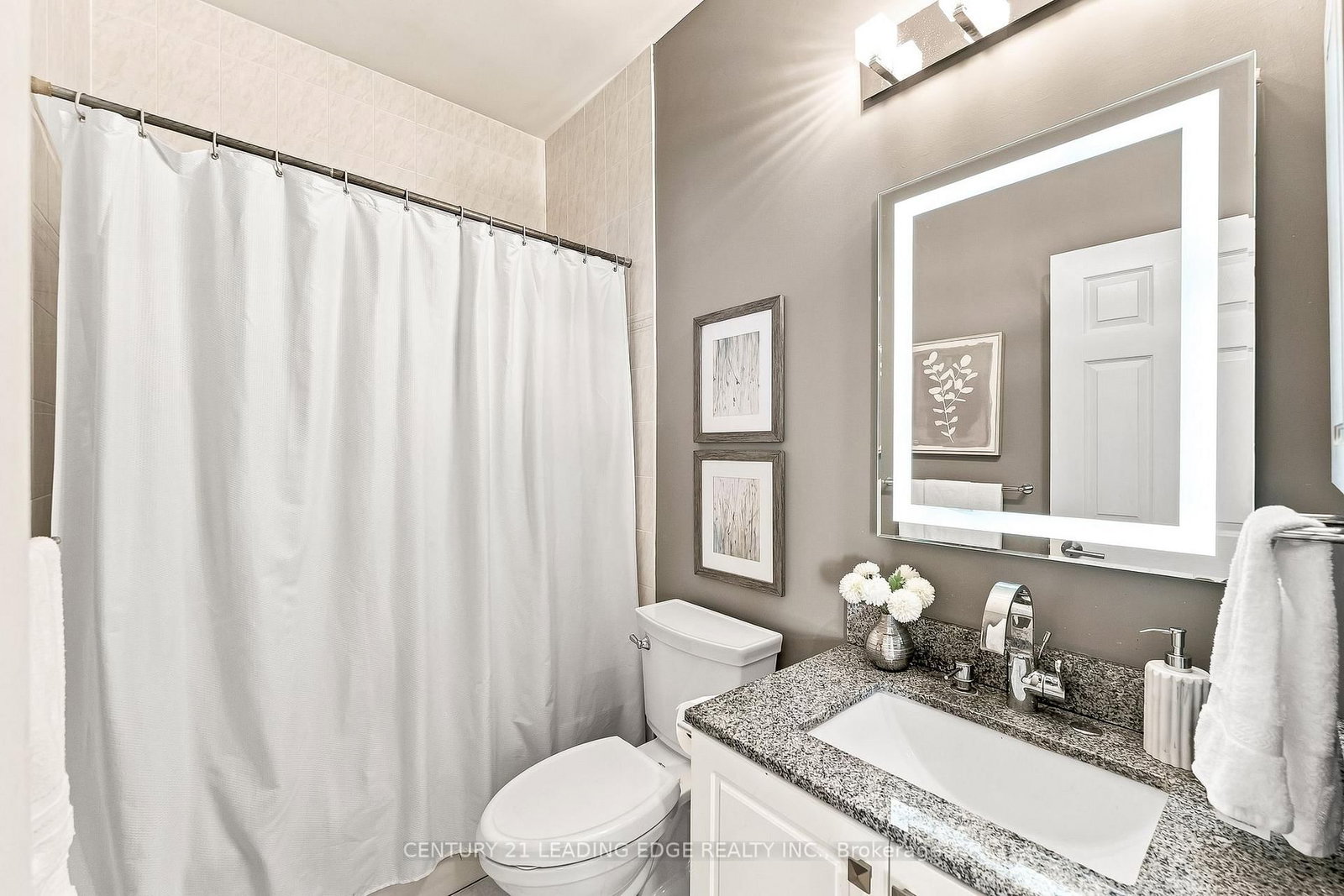 291 Whitby Shores Greenway, Whitby, view 32