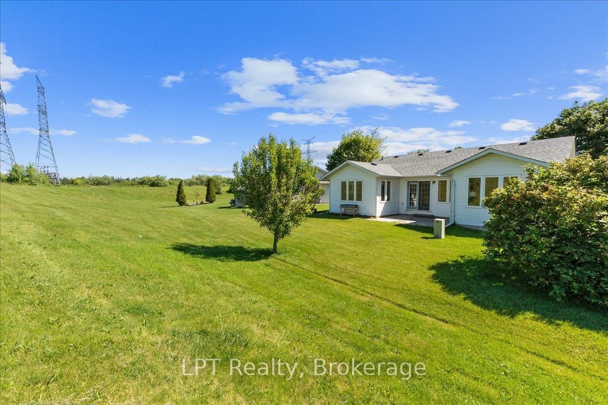 5 Niagara Trail • Clarington, ON photo 34