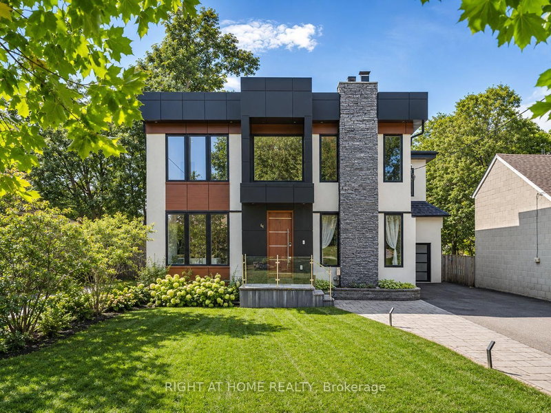 64 Larwood Boulevard