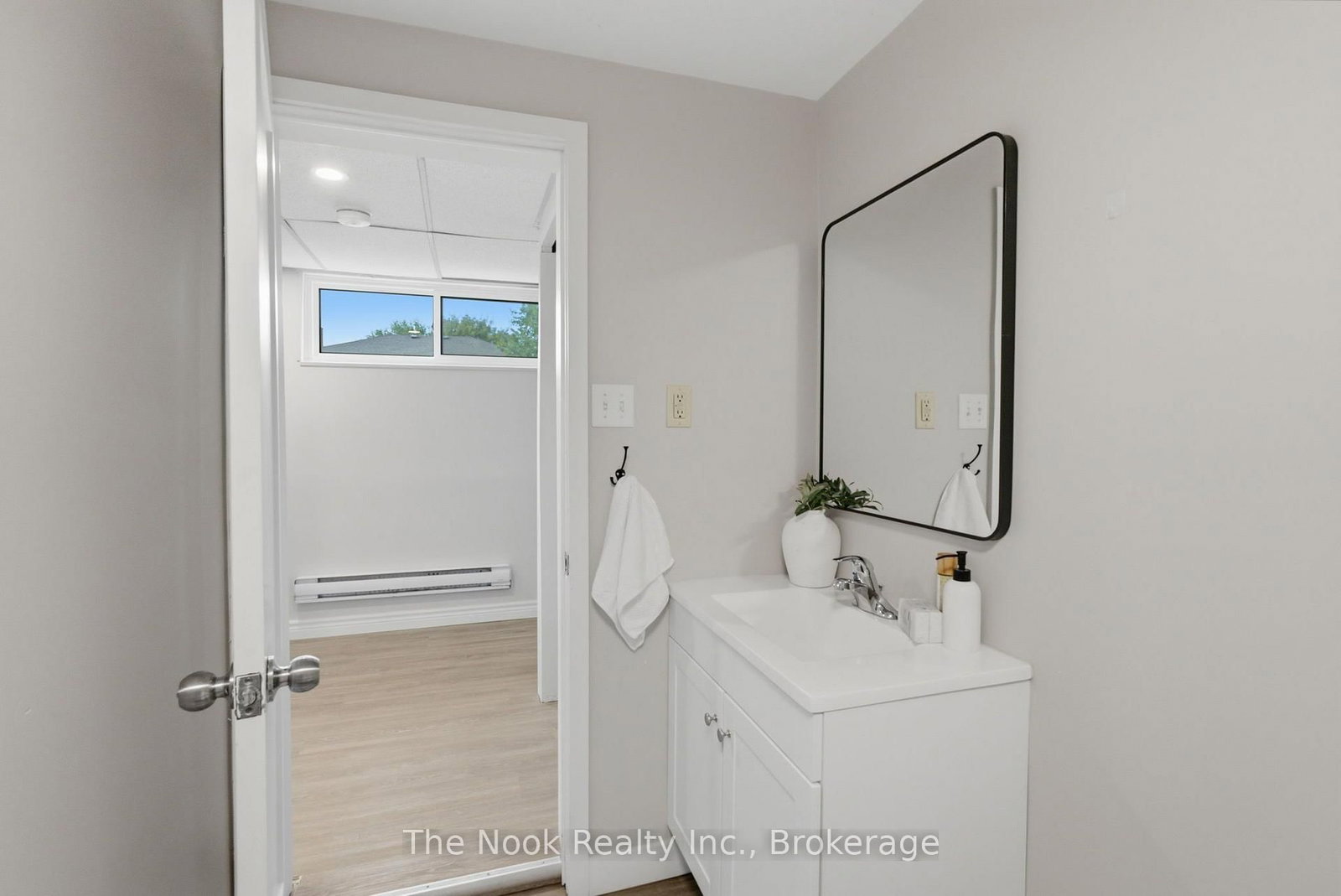 98 Durham Street • Oshawa, ON photo 44
