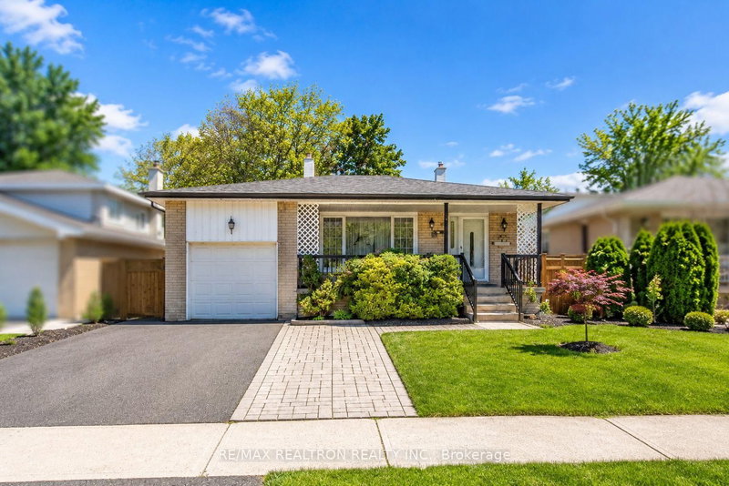 157 Darlingside Drive
