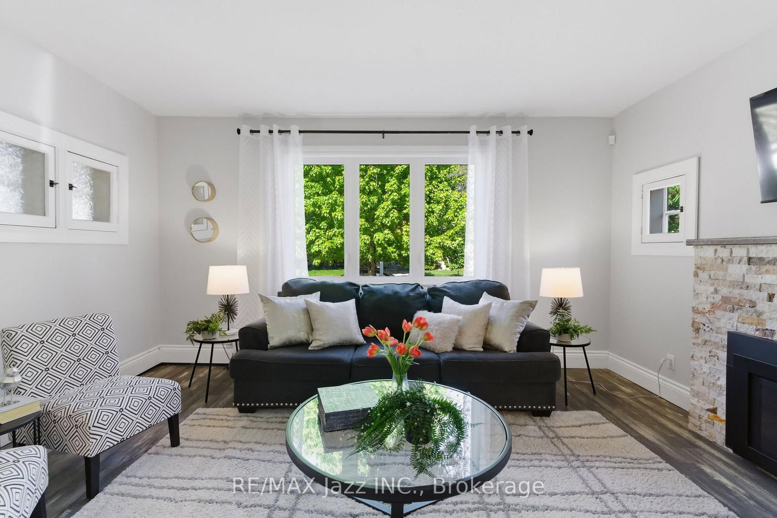 72 Cadillac Ave, Oshawa, view 11
