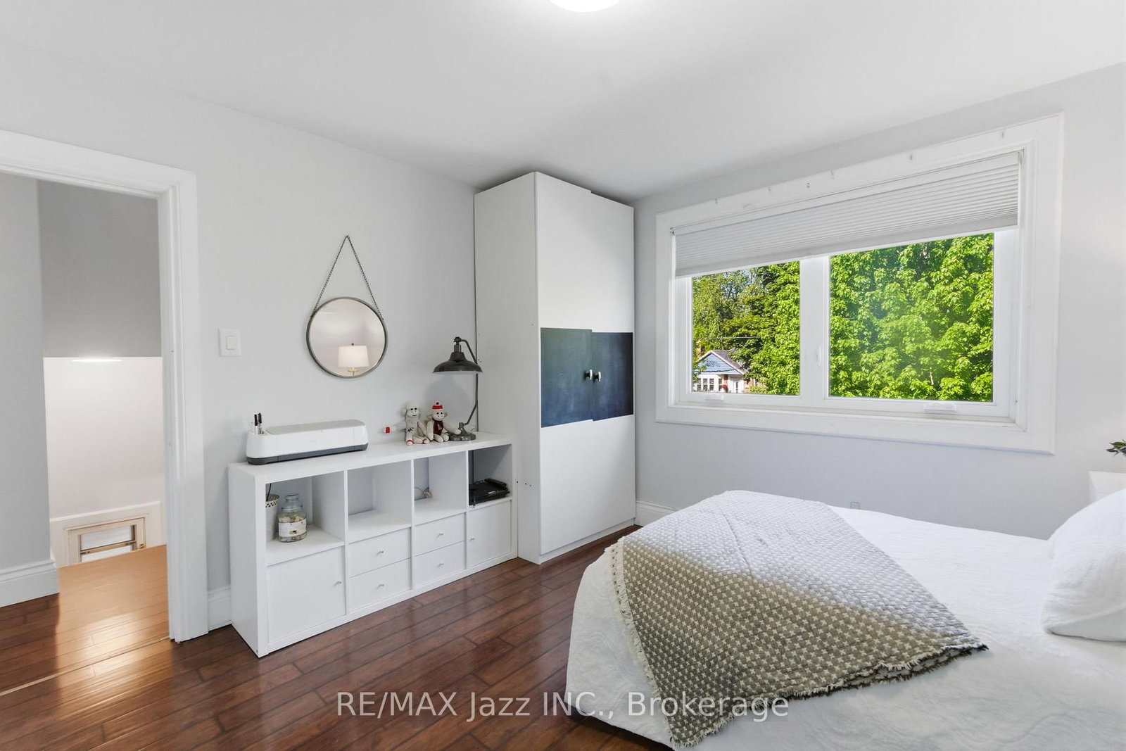 72 Cadillac Ave, Oshawa, view 24