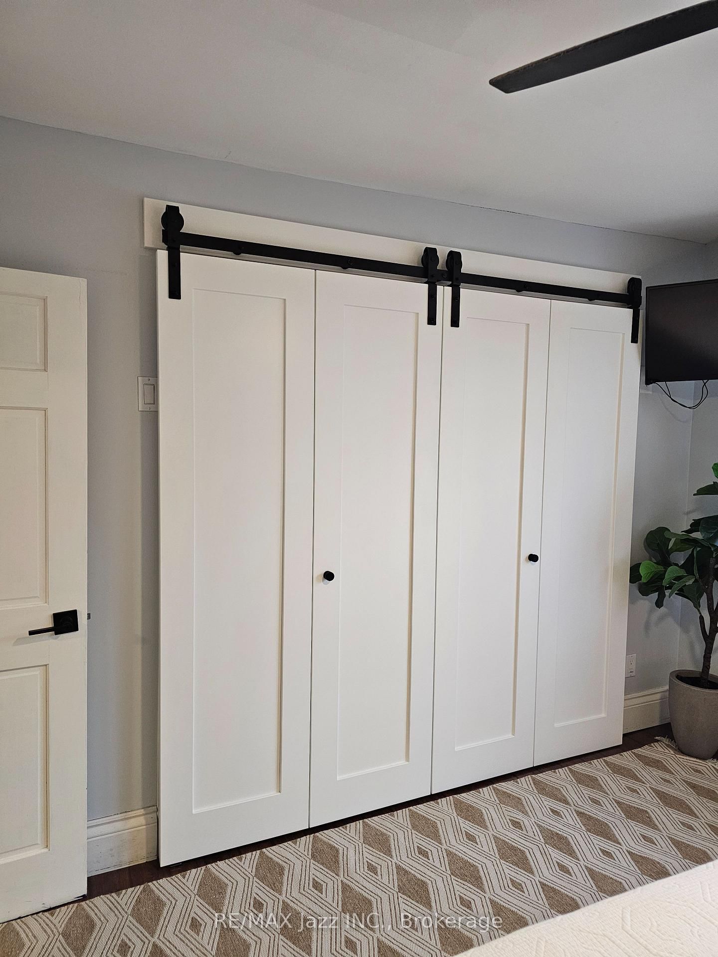 72 Cadillac Ave, Oshawa, view 27