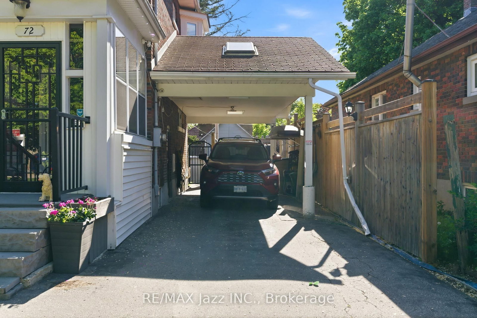 72 Cadillac Ave, Oshawa, view 6