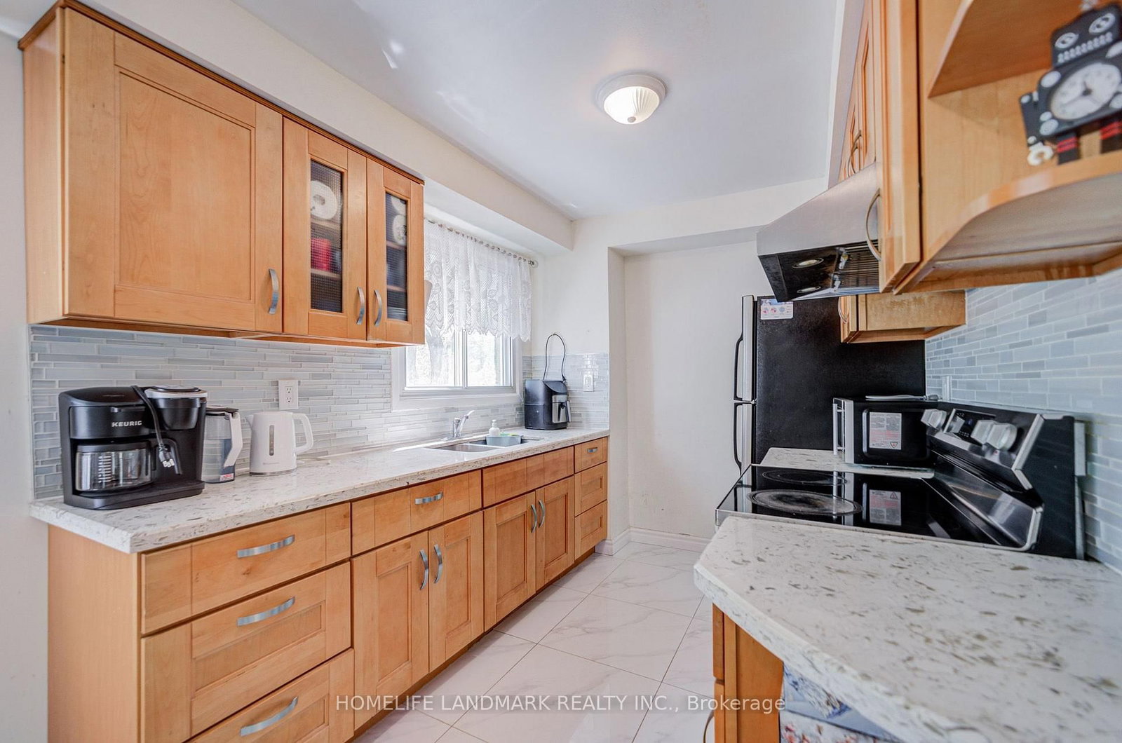 6 Thunder Grove • Toronto, ON photo 10