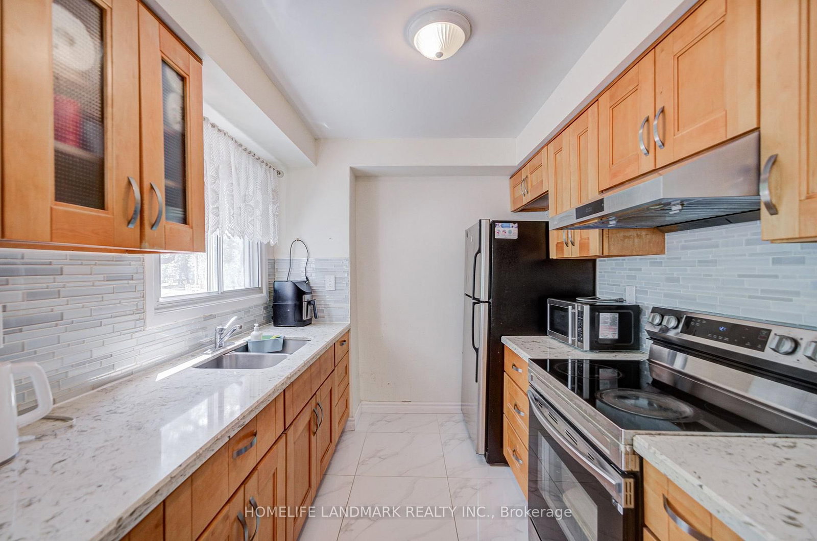 6 Thunder Grove • Toronto, ON photo 11