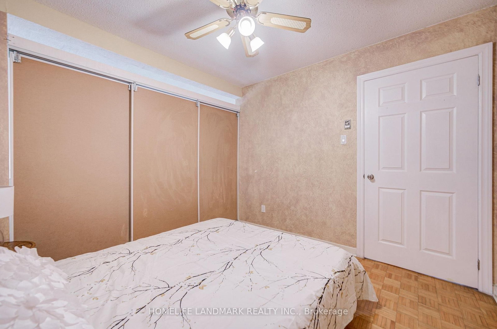 6 Thunder Grove • Toronto, ON photo 18