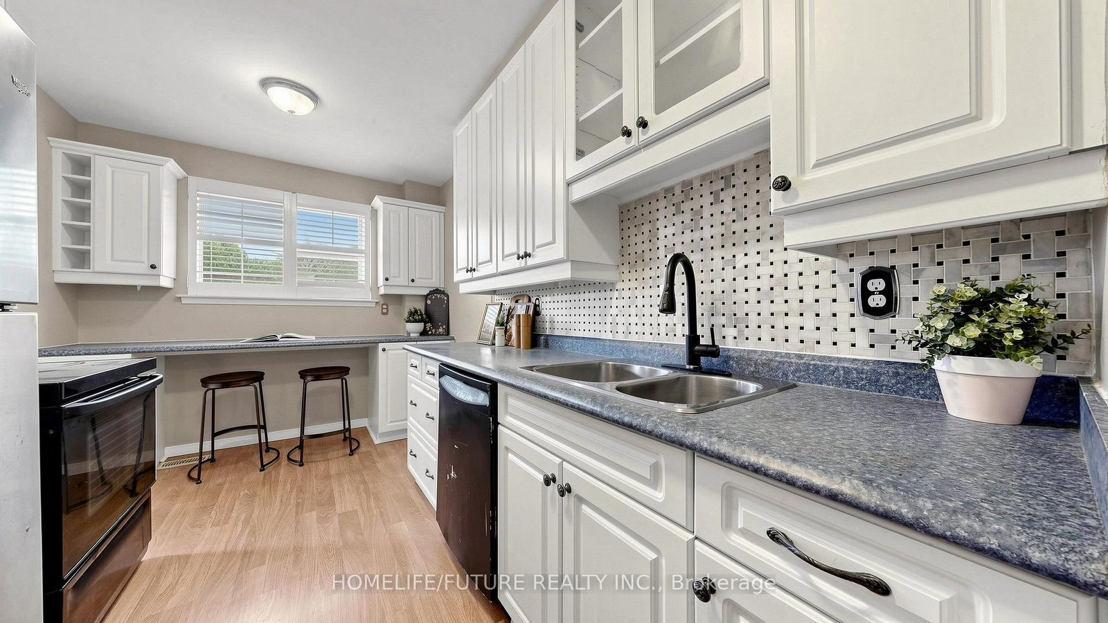 150-120 Nonquon Rd, Oshawa, view 25