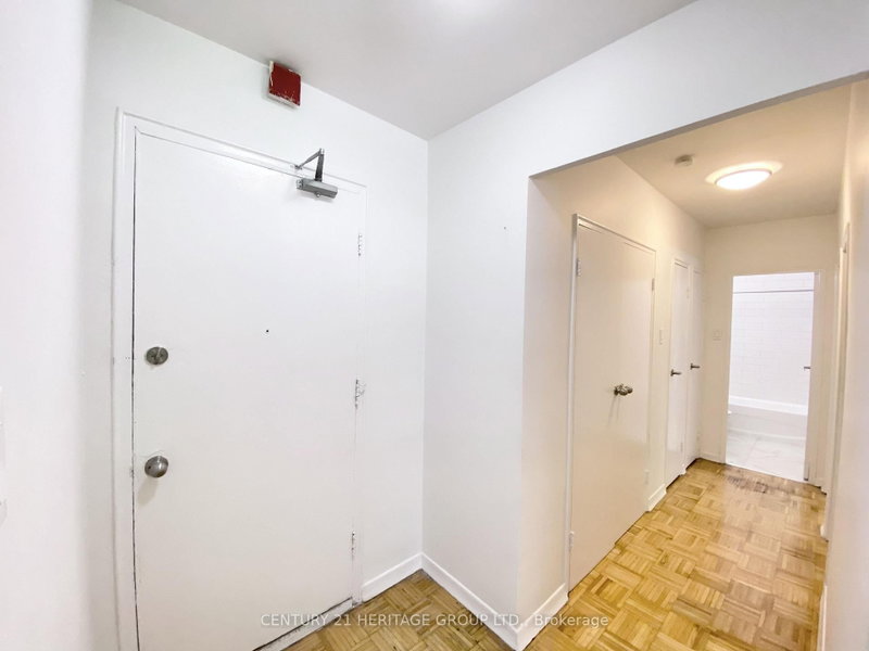 102 - 3111 Eglinton Avenue E