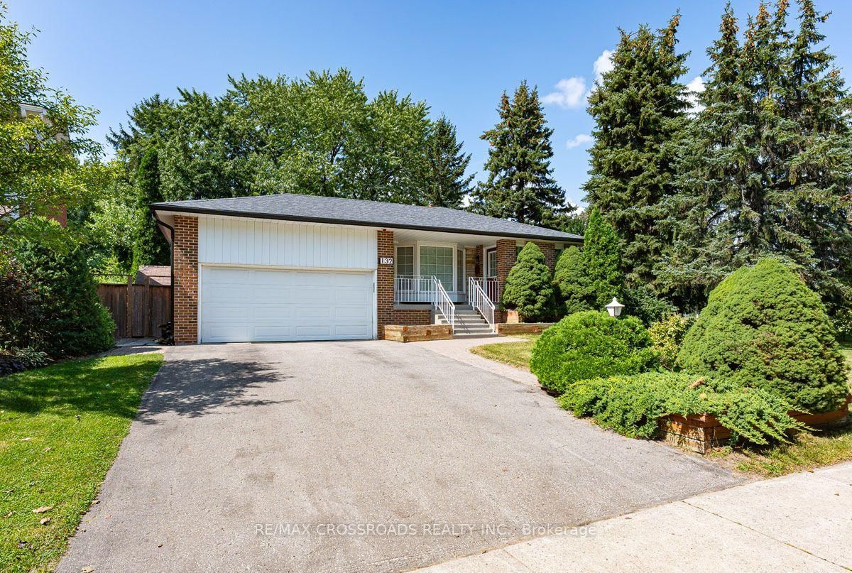 132 Collingsbrook Boulevard • Toronto, ON photo 1