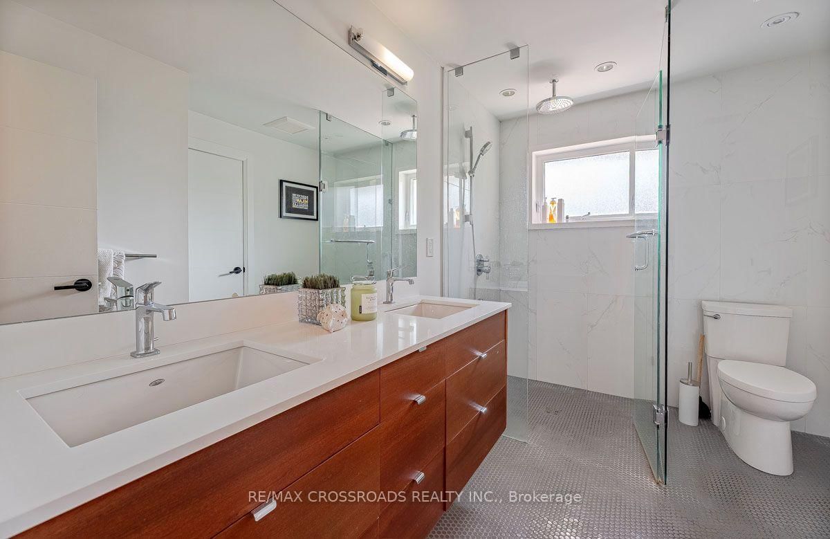 132 Collingsbrook Boulevard • Toronto, ON photo 19