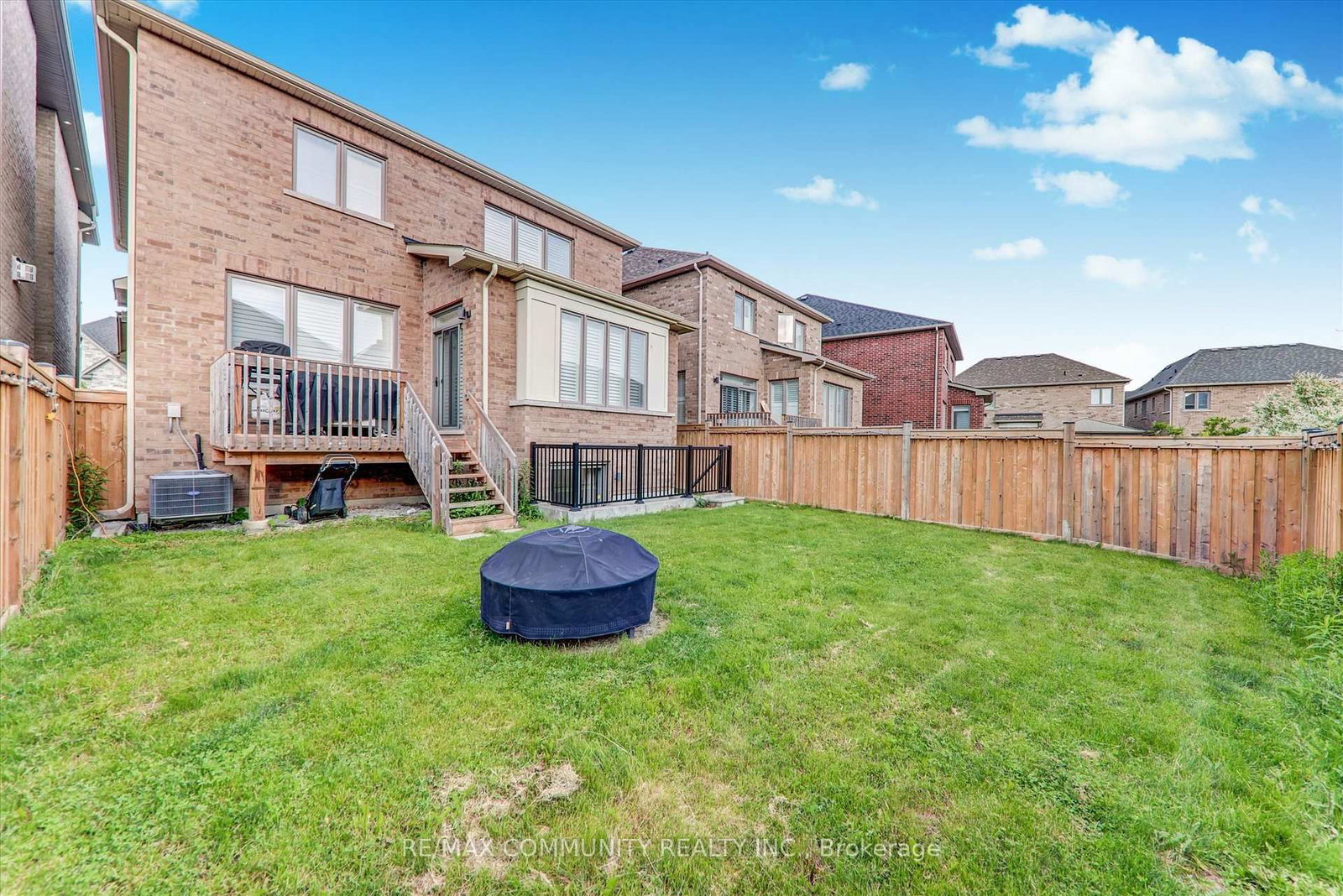 14 Audubon St, Whitby, view 8