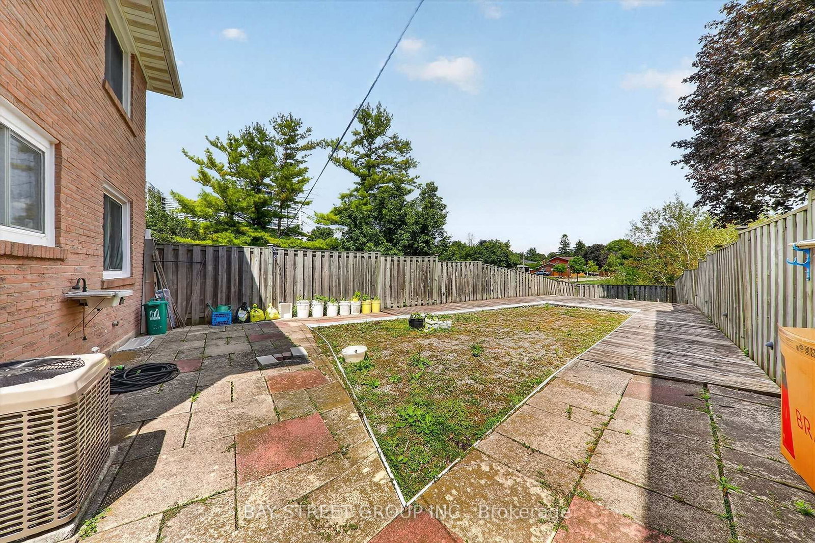95 TINETA Crescent • Toronto, ON photo 31