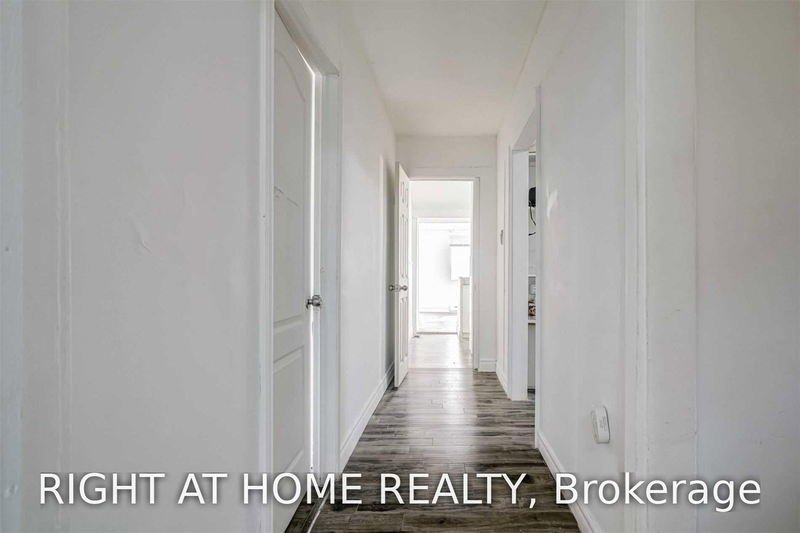 54 Byng Avenue • Toronto, ON photo 10