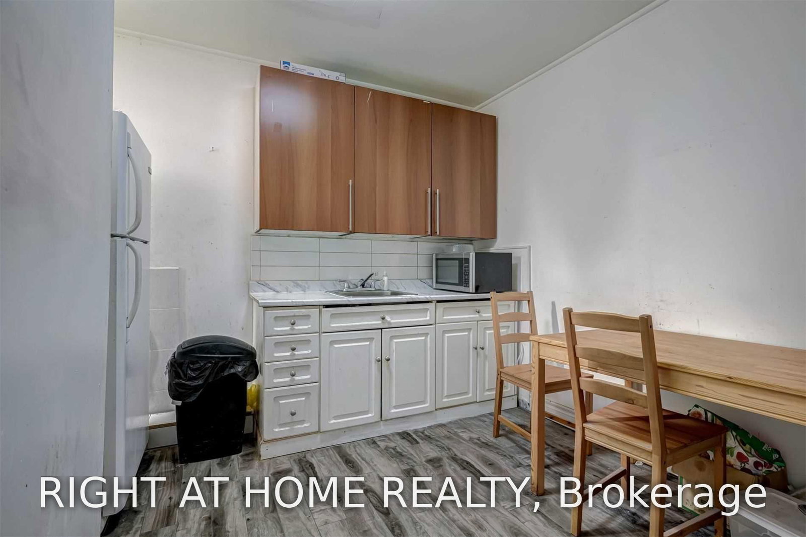 54 Byng Avenue • Toronto, ON photo 13