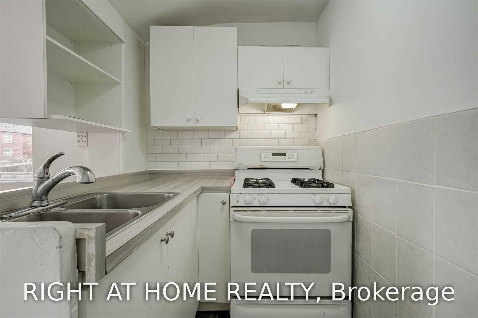 54 Byng Avenue • Toronto, ON photo 17
