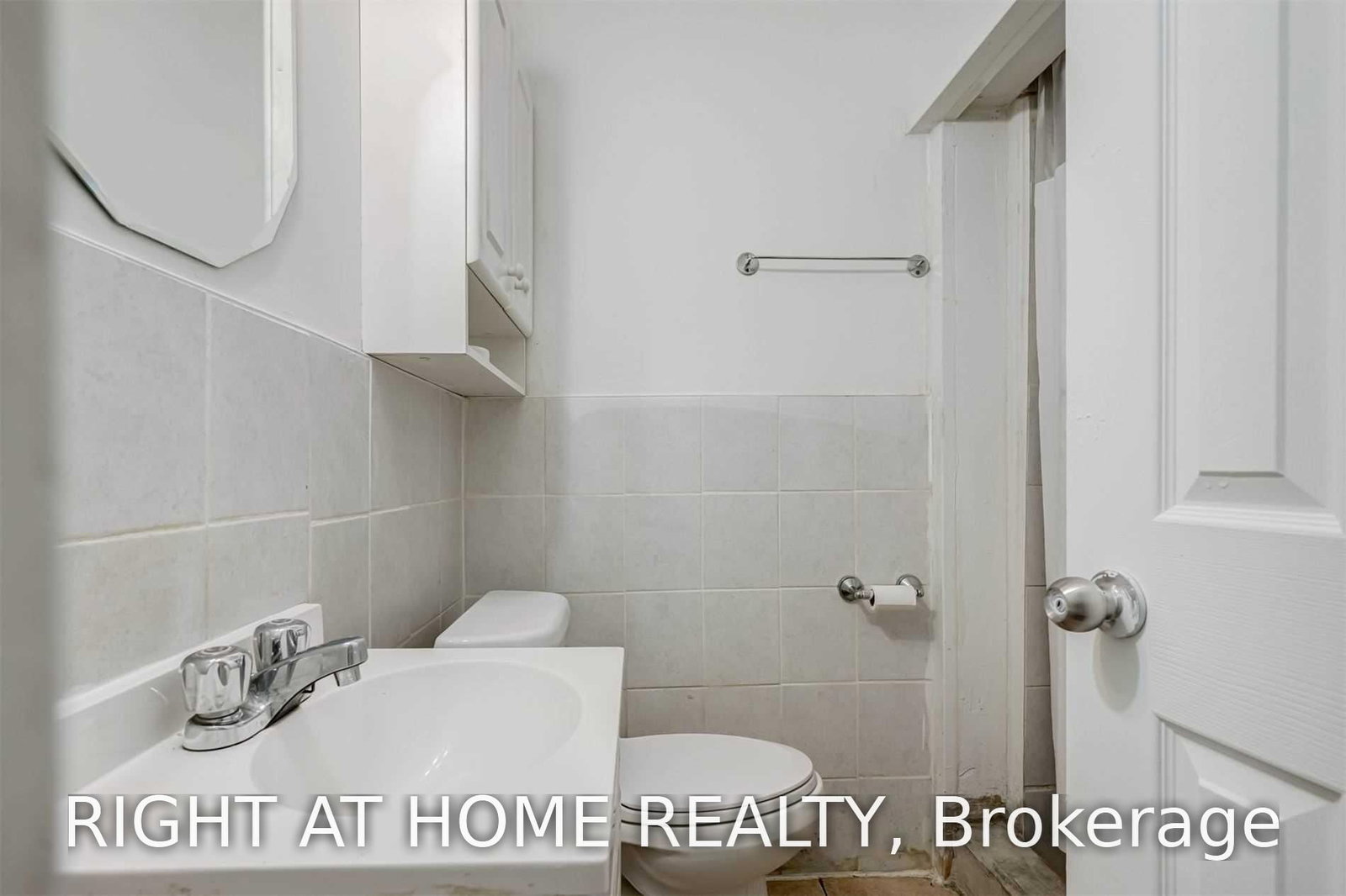 54 Byng Avenue • Toronto, ON photo 21