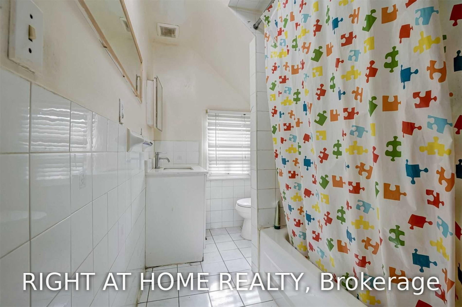 54 Byng Avenue • Toronto, ON photo 27