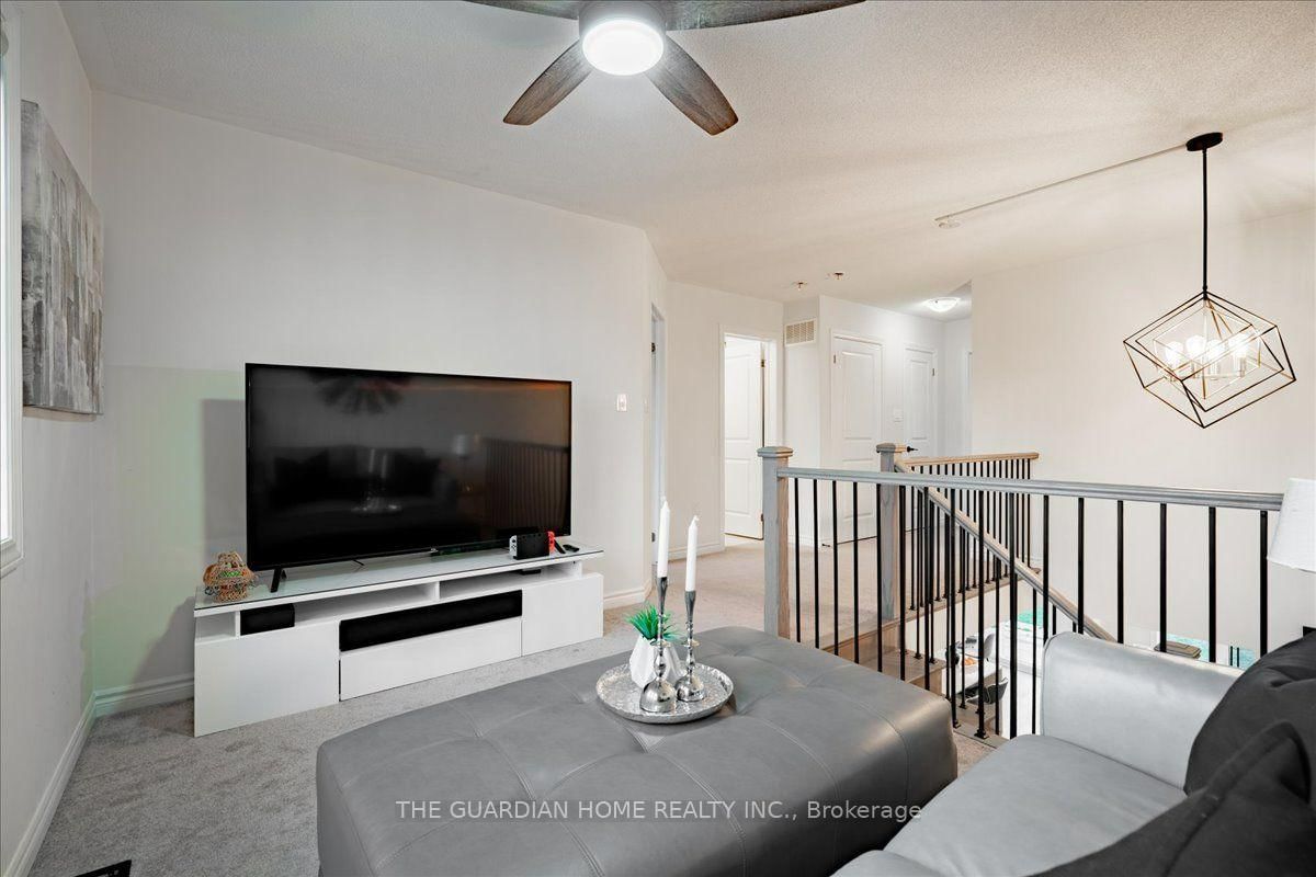 45 Barkerville Dr, Whitby, view 25