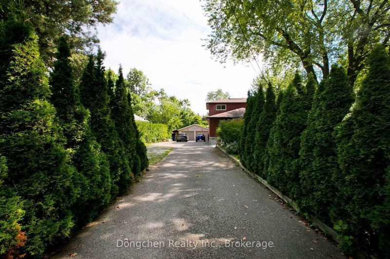 603 Park Cres Crescent E