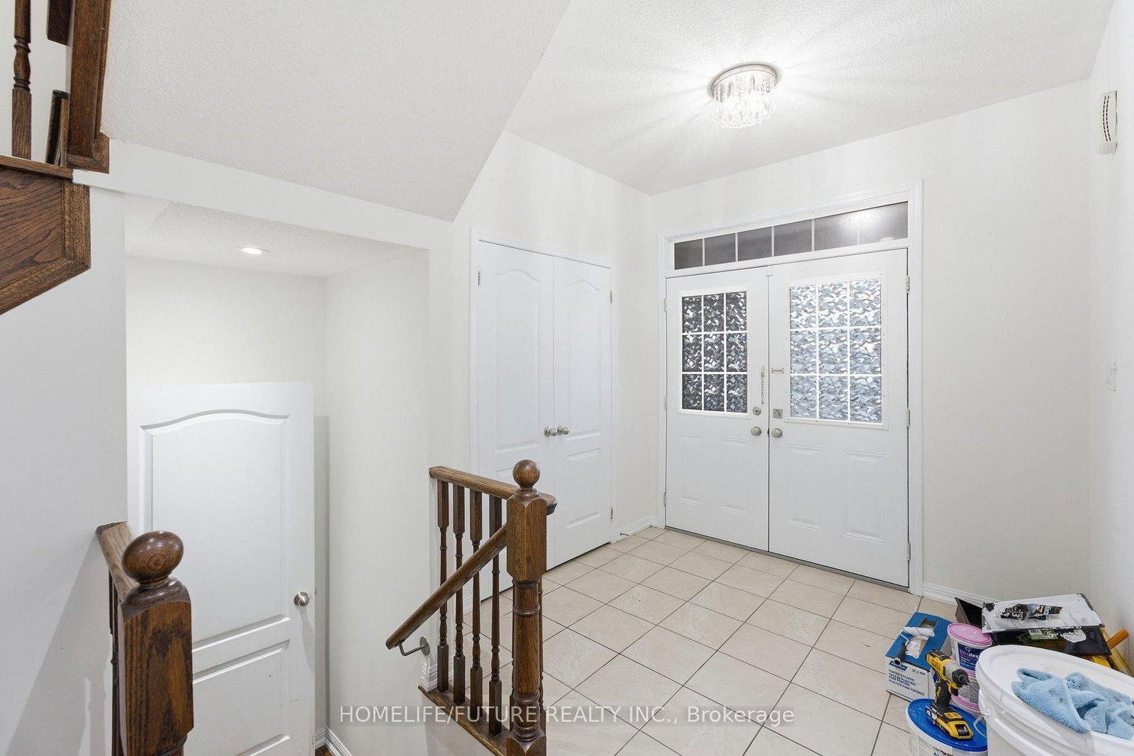 7 Beverton Crescent • Ajax, ON photo 4