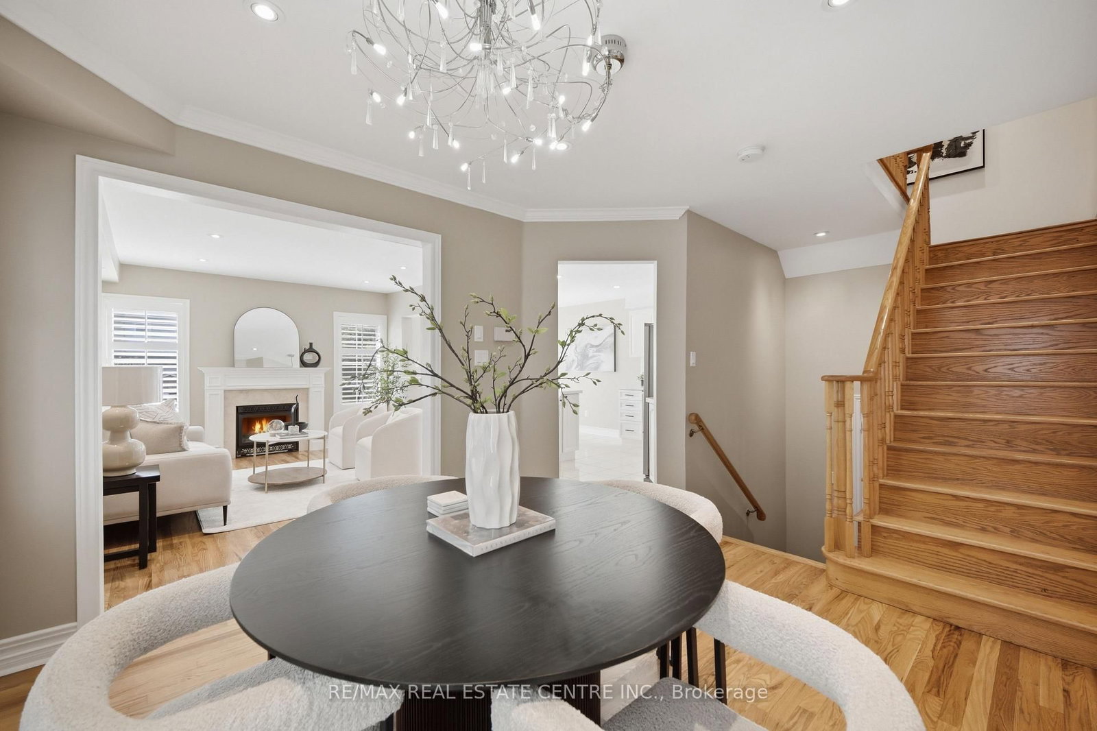 215 Willowbrook Drive • Whitby, ON photo 11