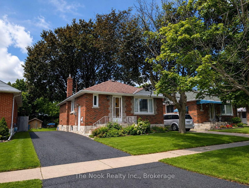 288 Cadillac Avenue S