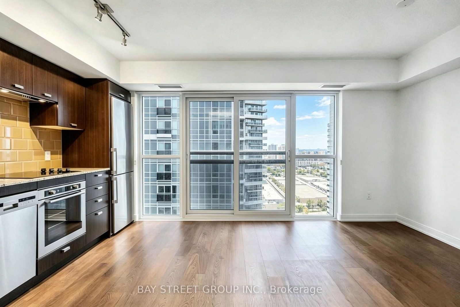275 Village Green Square • #2917 • Toronto, ON photo 5