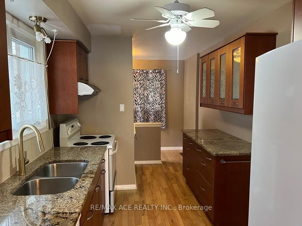Main - 26 Oakridge Drive, Toronto 4