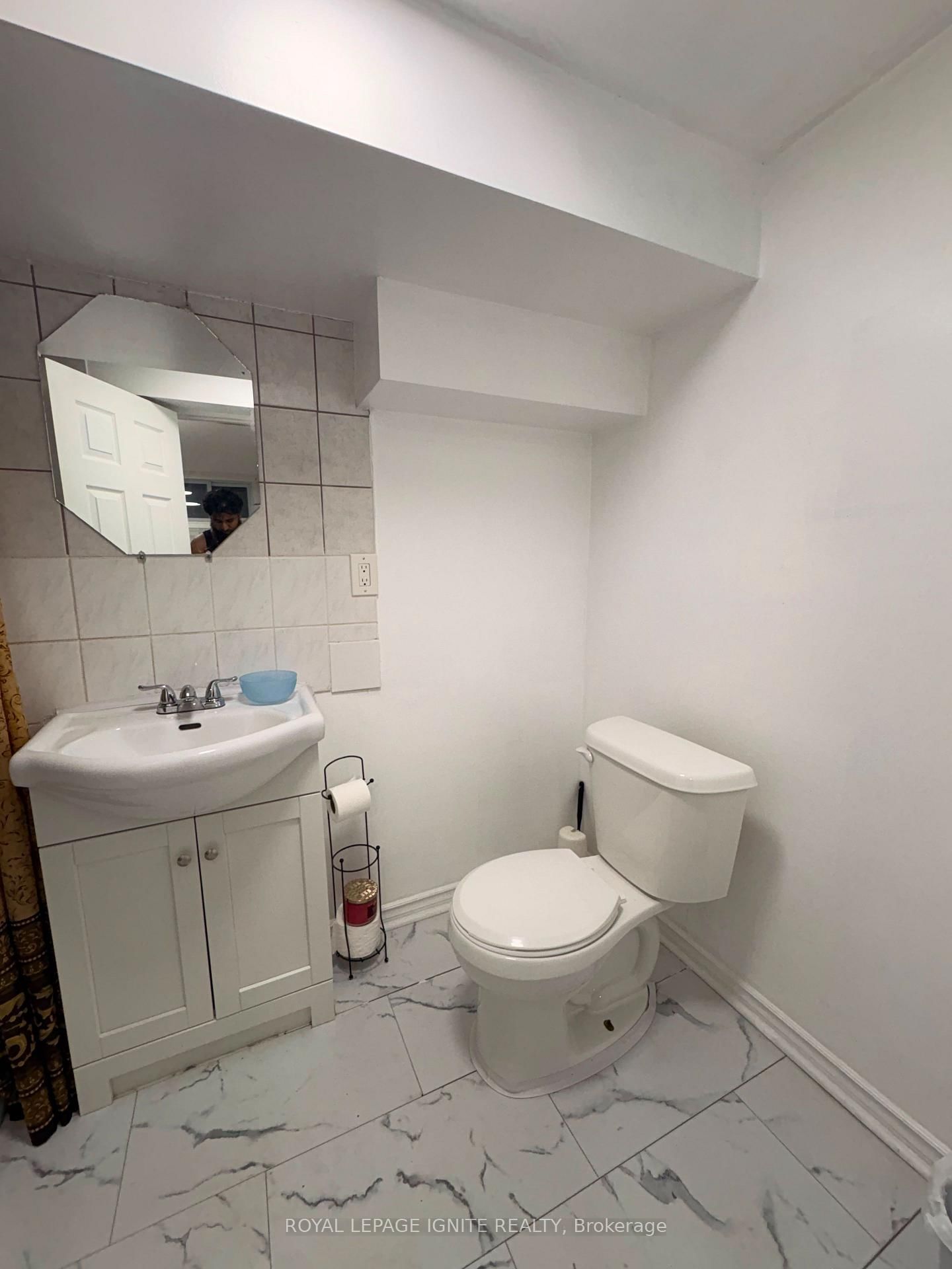 Bsmt - 7 Marlena Drive, Toronto 5