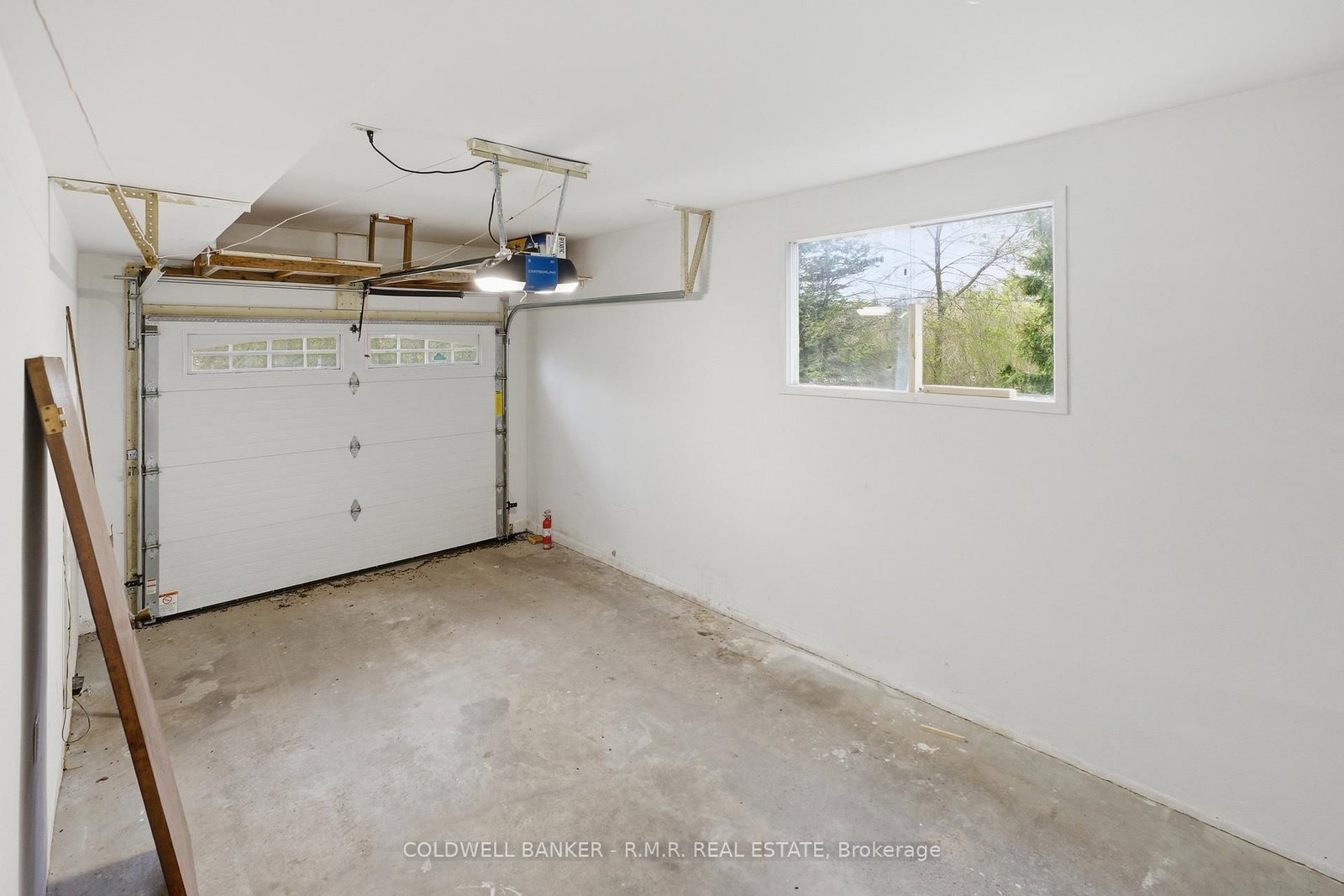 1549 Simcoe Street N • Oshawa, ON photo 25