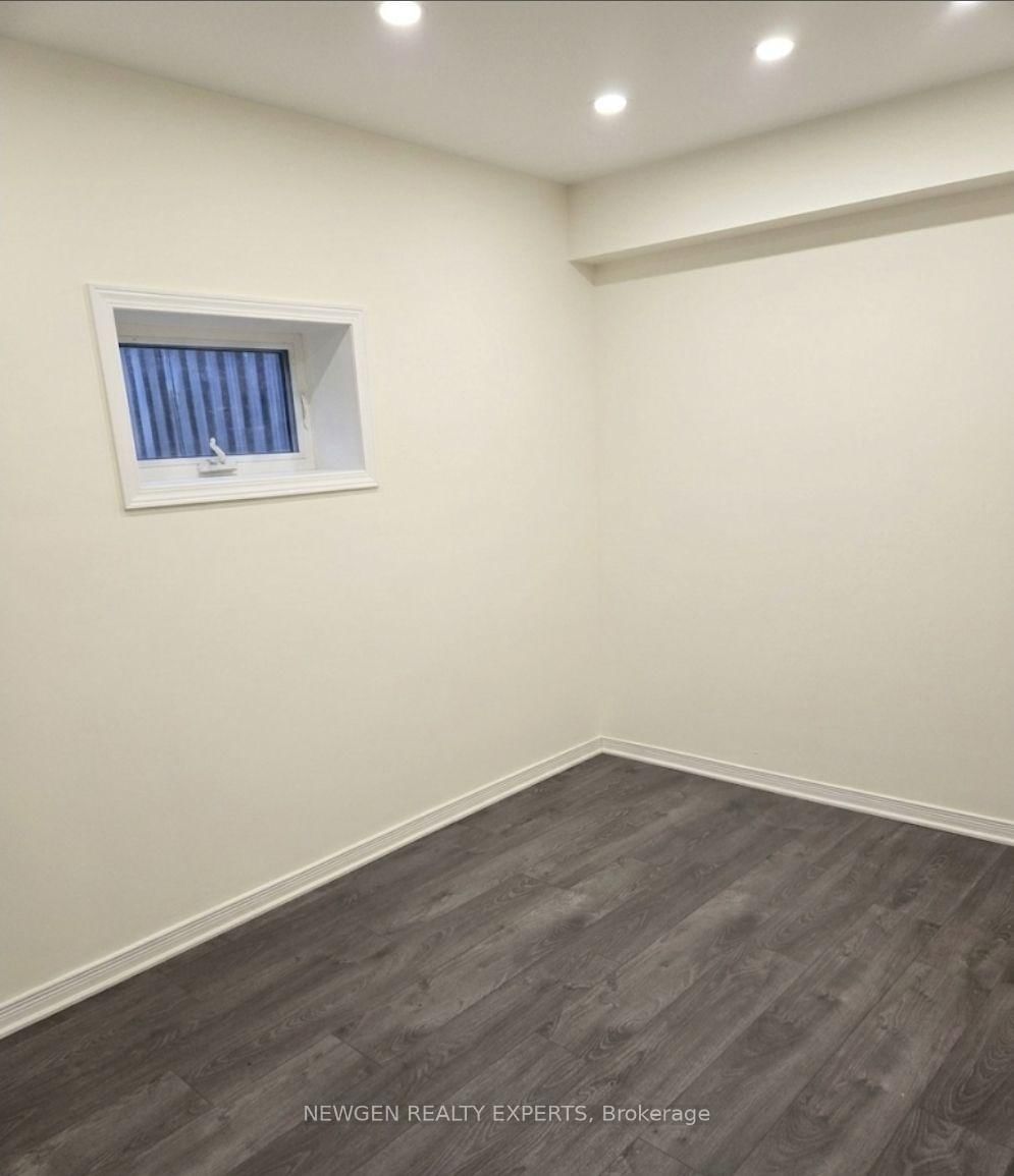 Bsmnt - 35 Casemore Road, Toronto 4