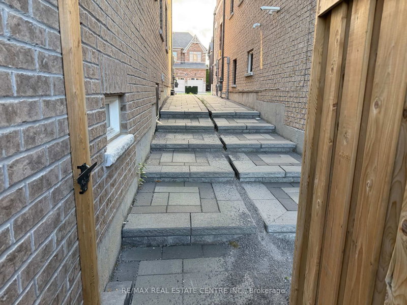 Basement - 41 Bremner Street