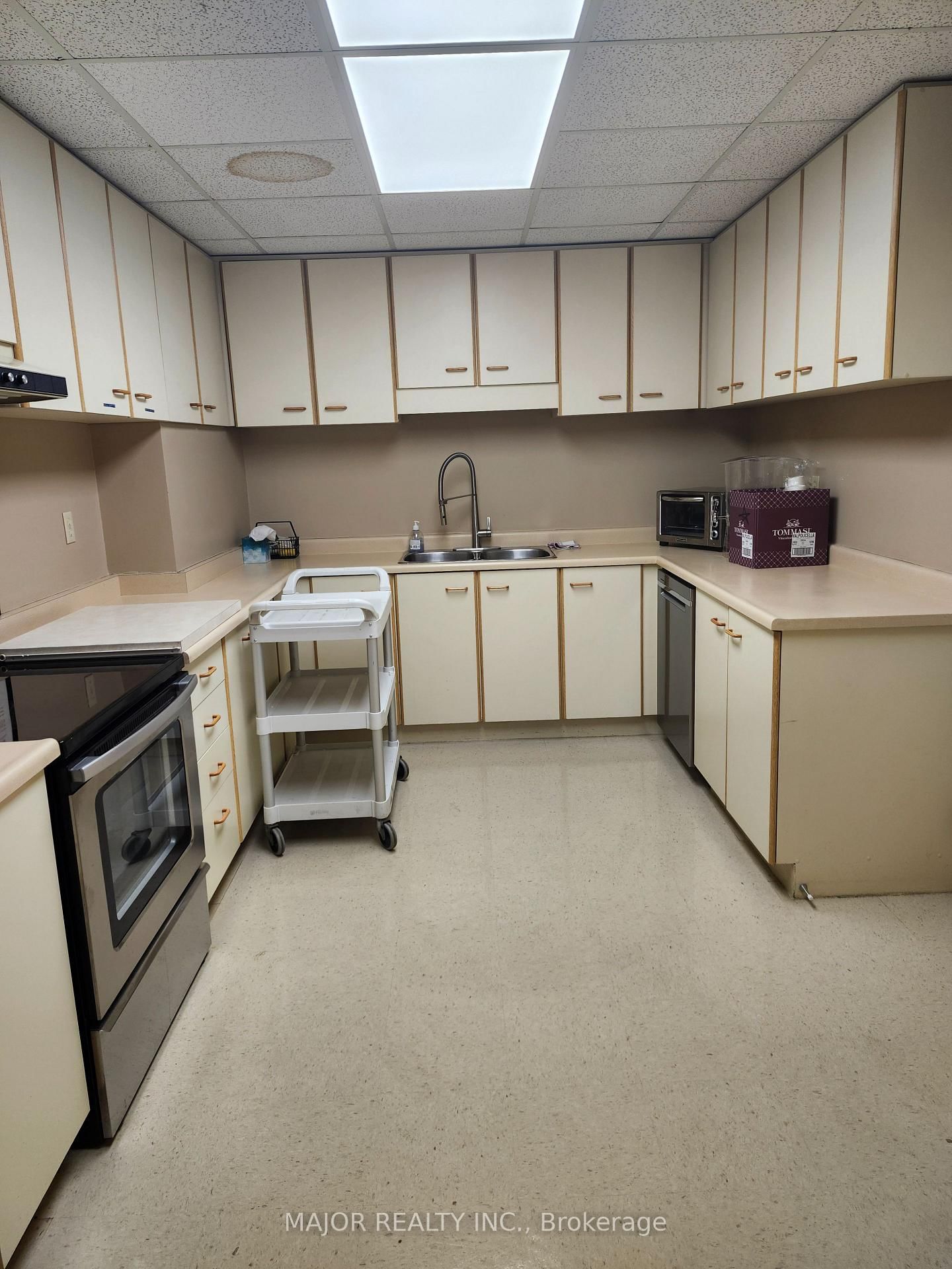 1403-900 Wilson Rd, Oshawa, view 8