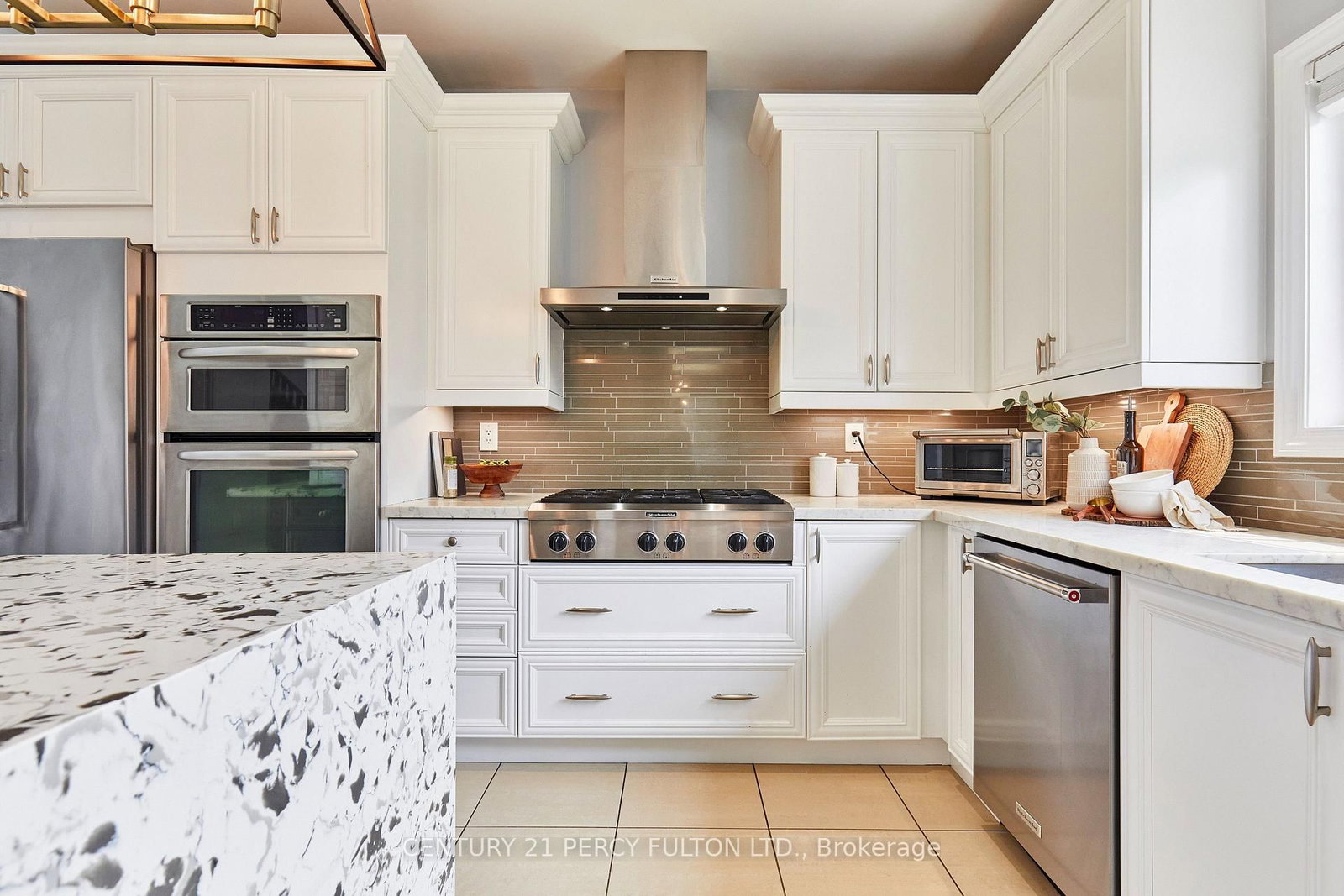 8 Mackeller Court • Ajax, ON photo 12