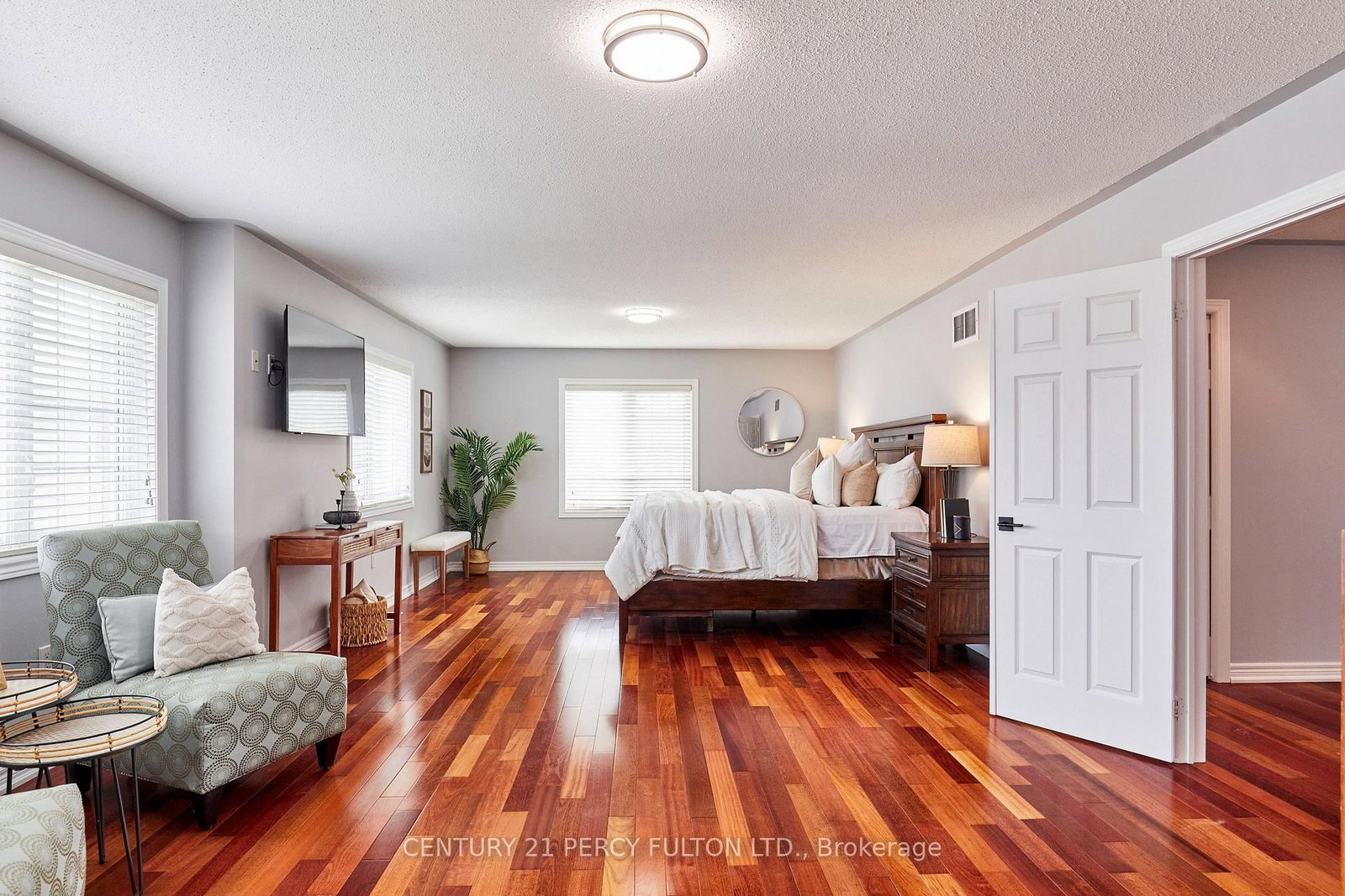 8 Mackeller Court • Ajax, ON photo 24