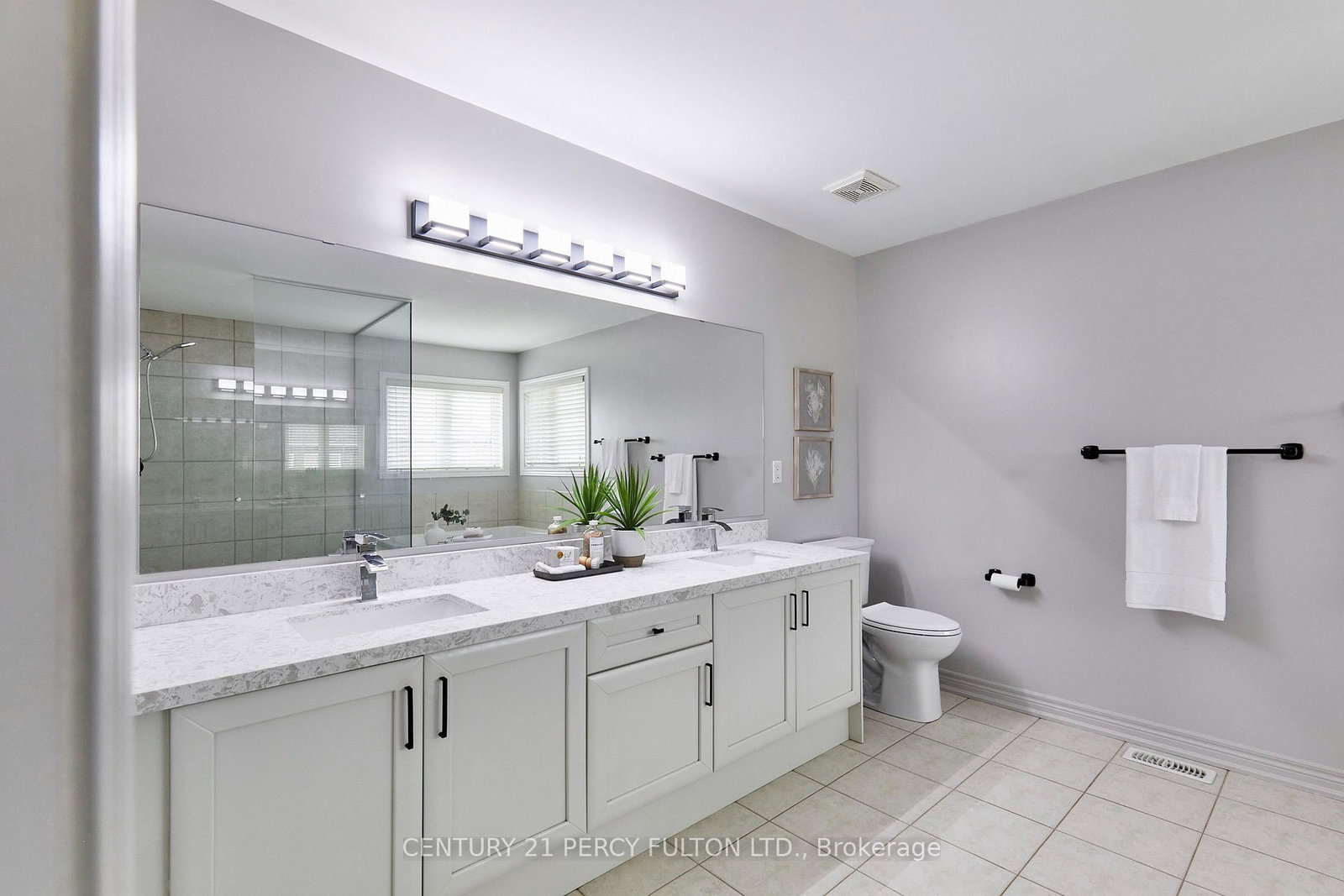 8 Mackeller Court • Ajax, ON photo 27