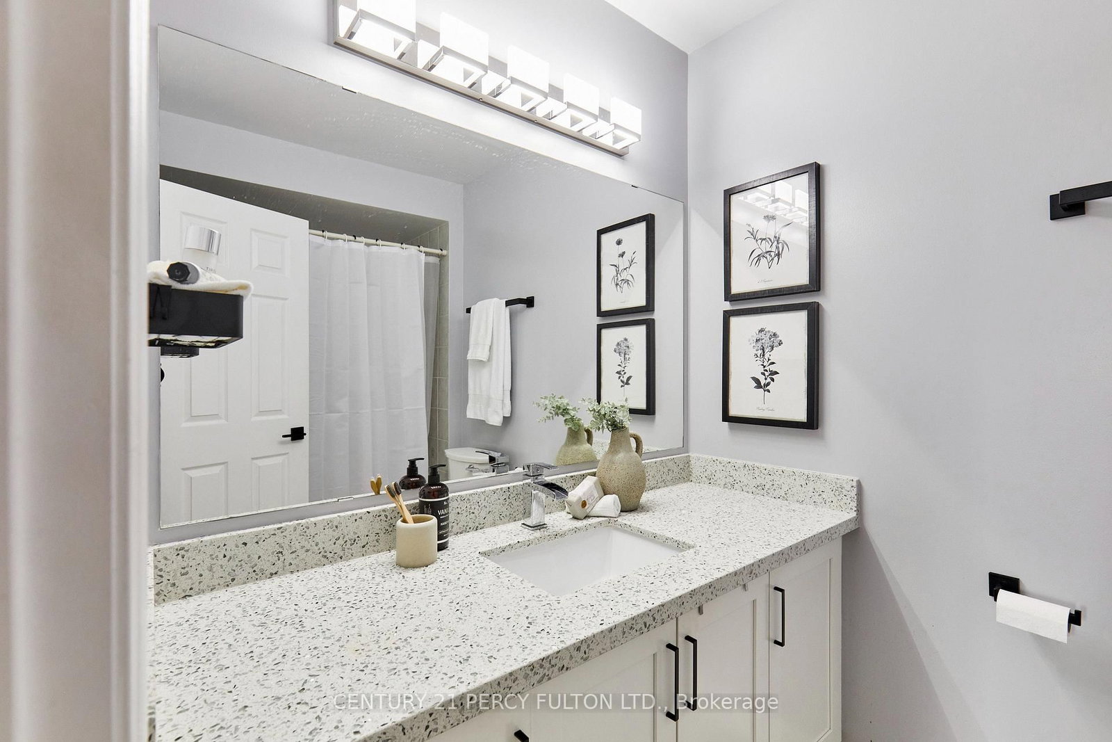 8 Mackeller Court • Ajax, ON photo 31